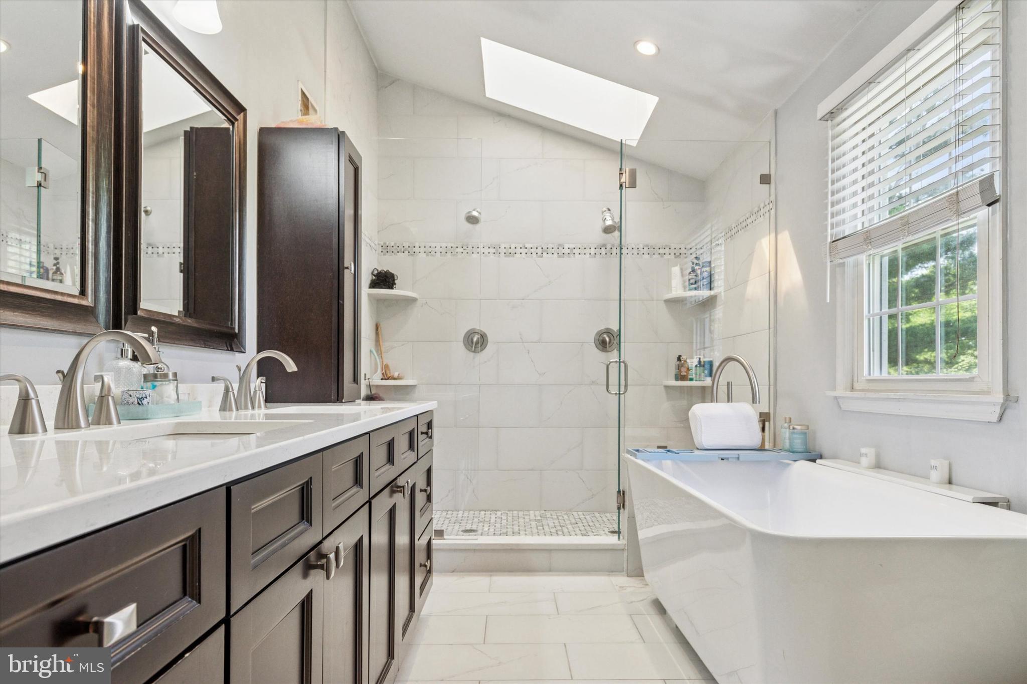 1004 WINDING RIVER LANE