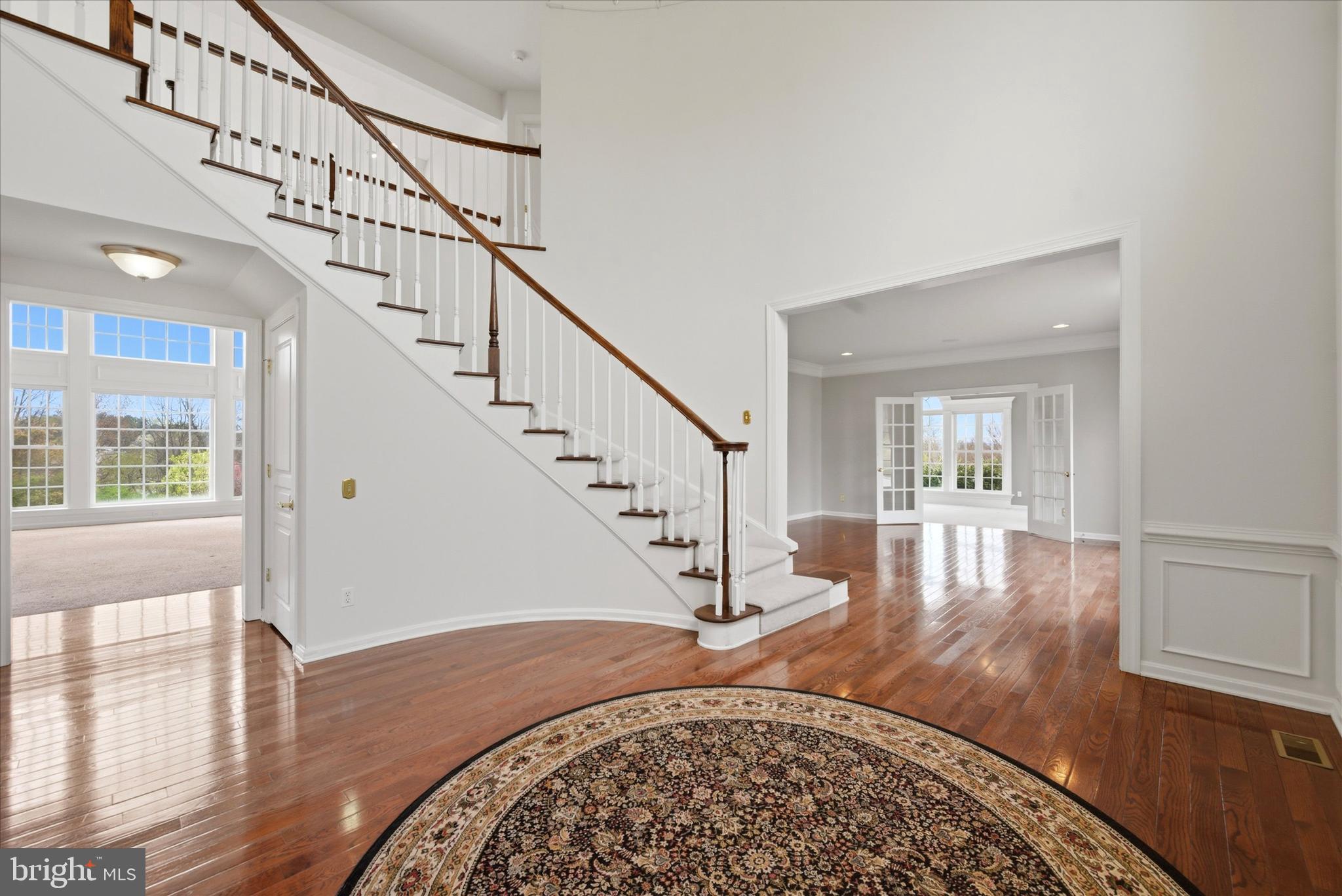 8 DEERFIELD DRIVE