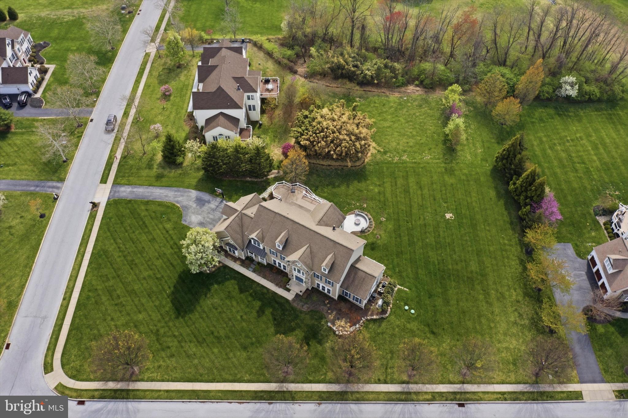 8 DEERFIELD DRIVE