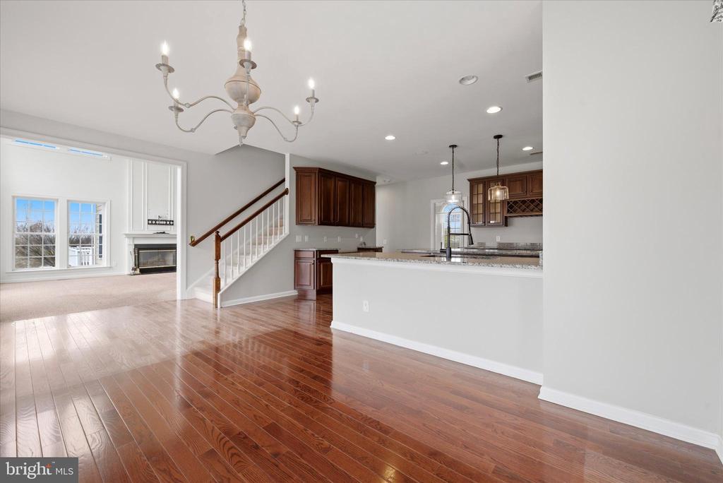 8 DEERFIELD DRIVE