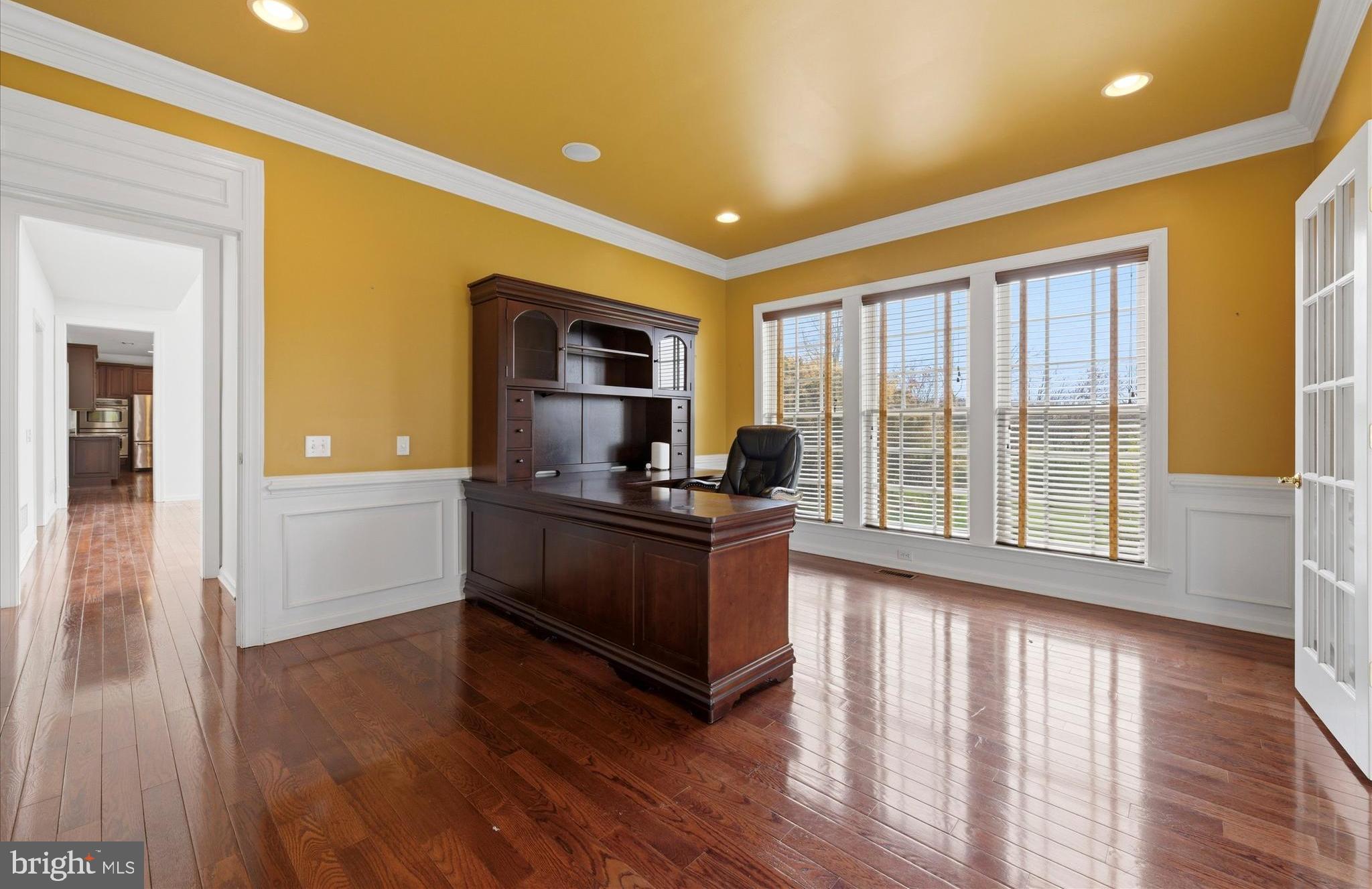 8 DEERFIELD DRIVE