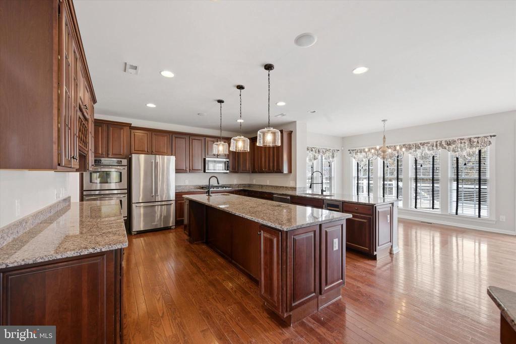 8 DEERFIELD DRIVE