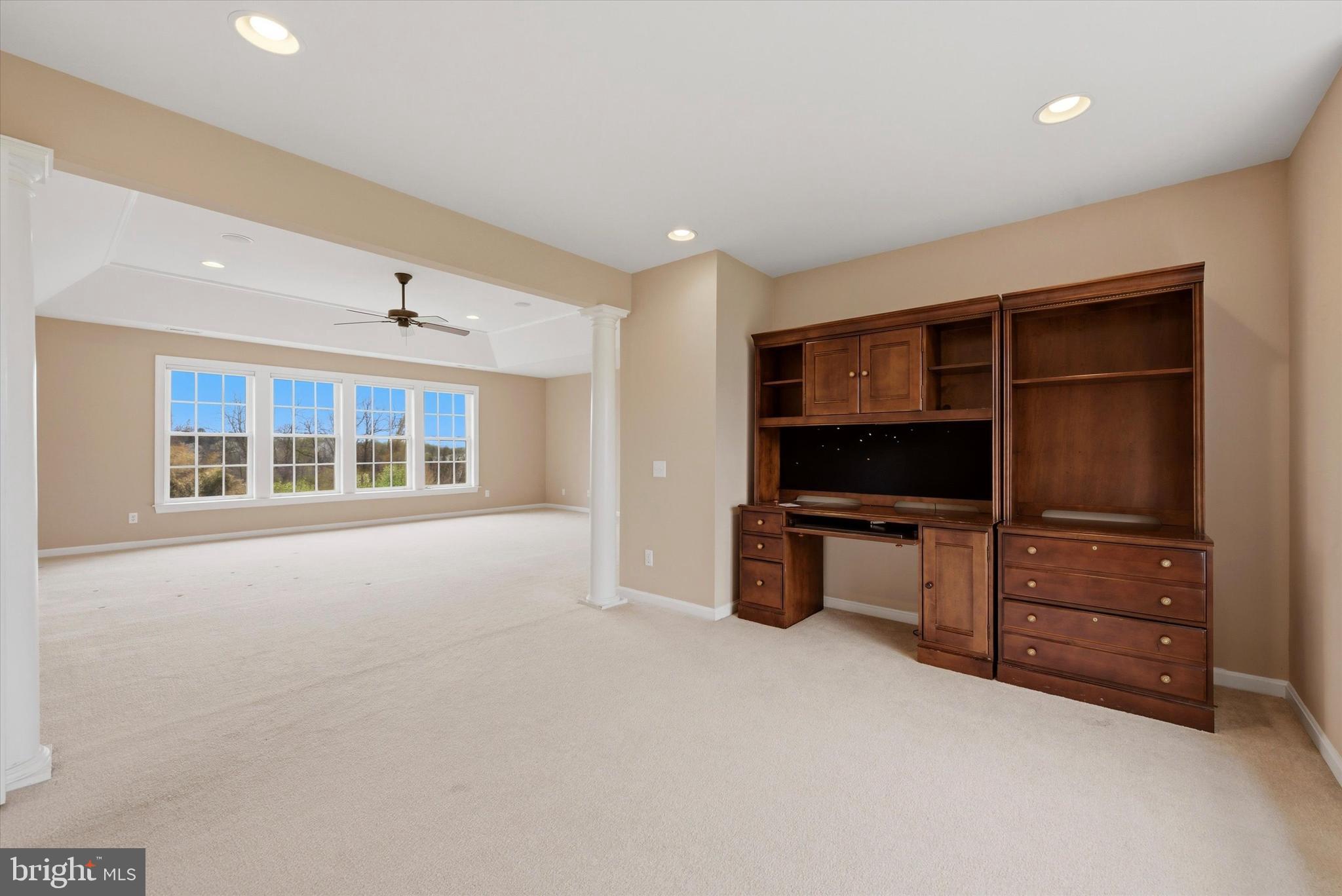 8 DEERFIELD DRIVE