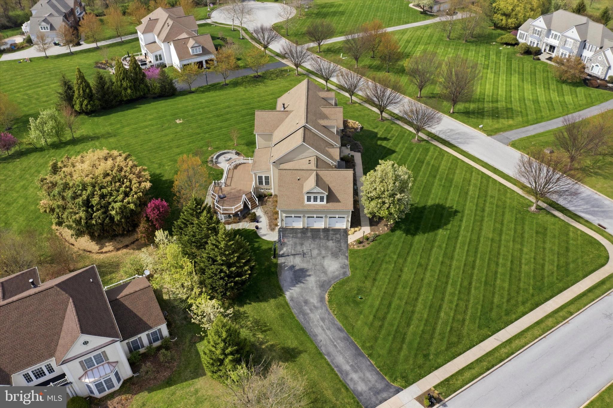8 DEERFIELD DRIVE