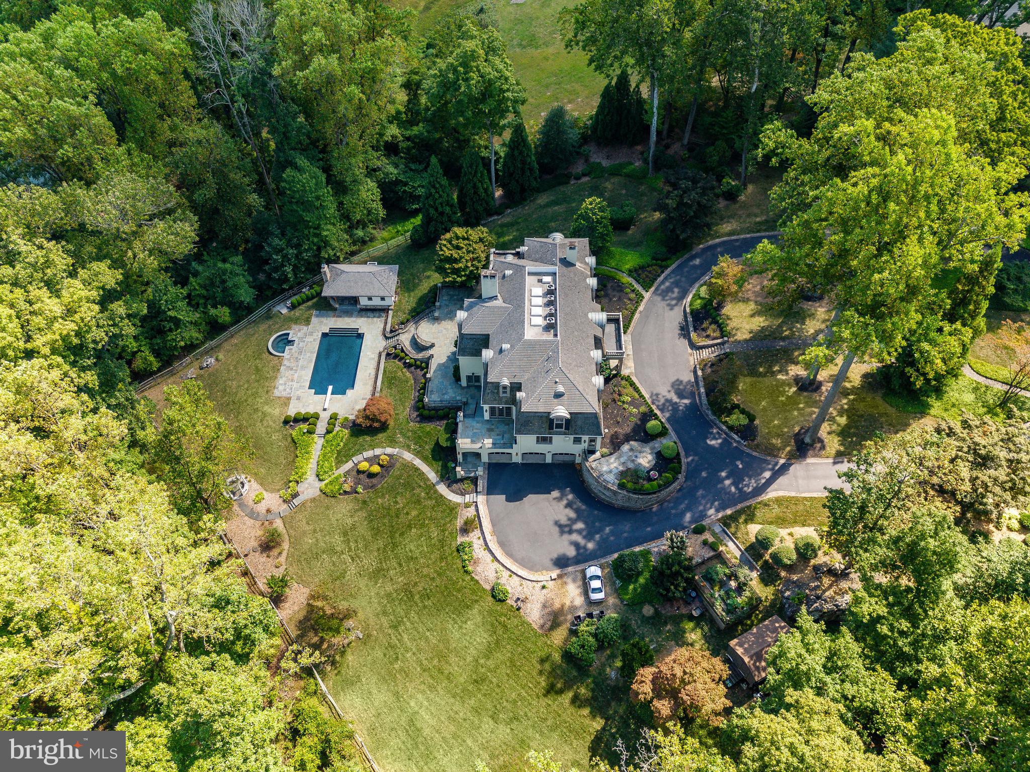 24 LAKEWOOD DRIVE