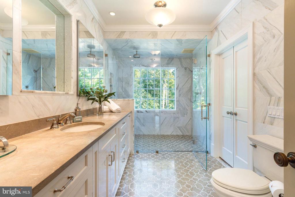 24 LAKEWOOD DRIVE