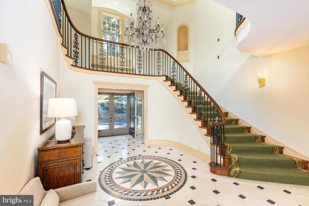 24 LAKEWOOD DRIVE