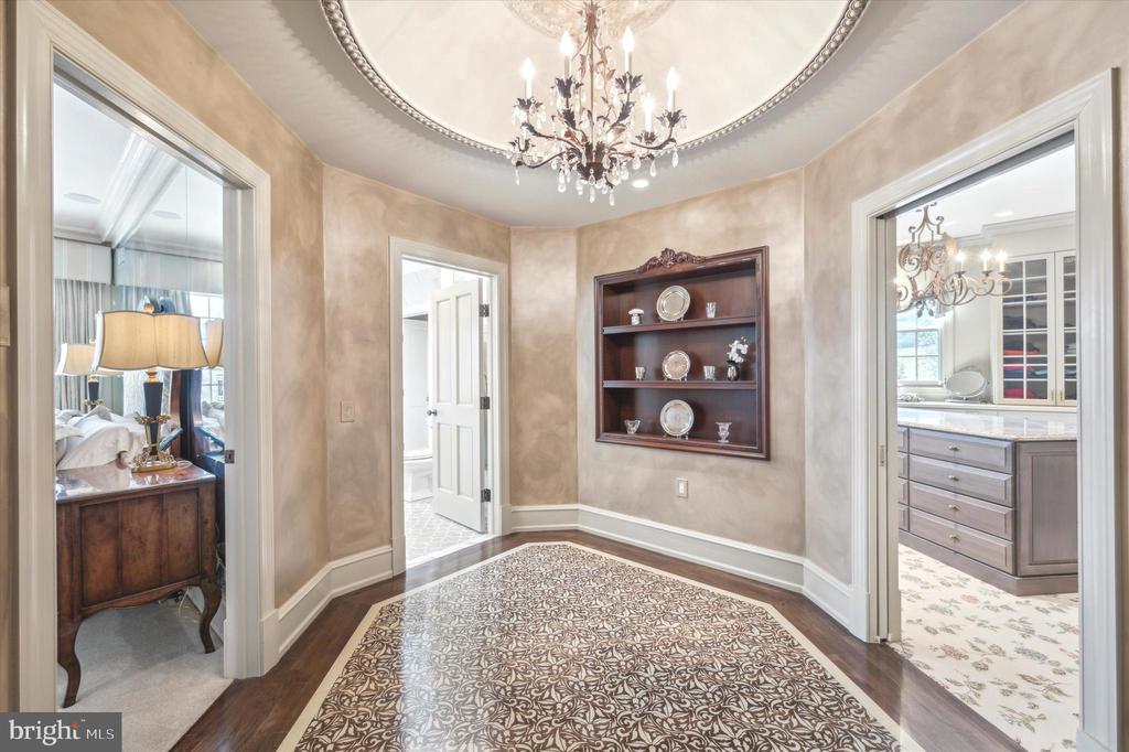 24 LAKEWOOD DRIVE