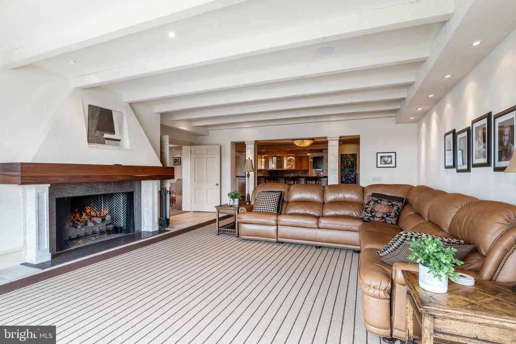 24 LAKEWOOD DRIVE