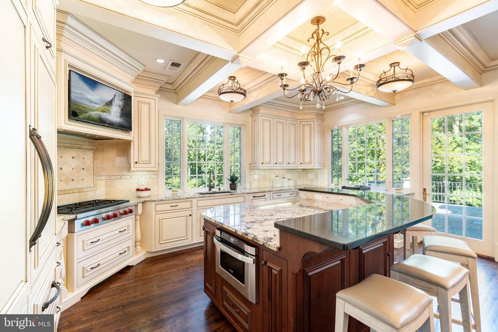 24 LAKEWOOD DRIVE
