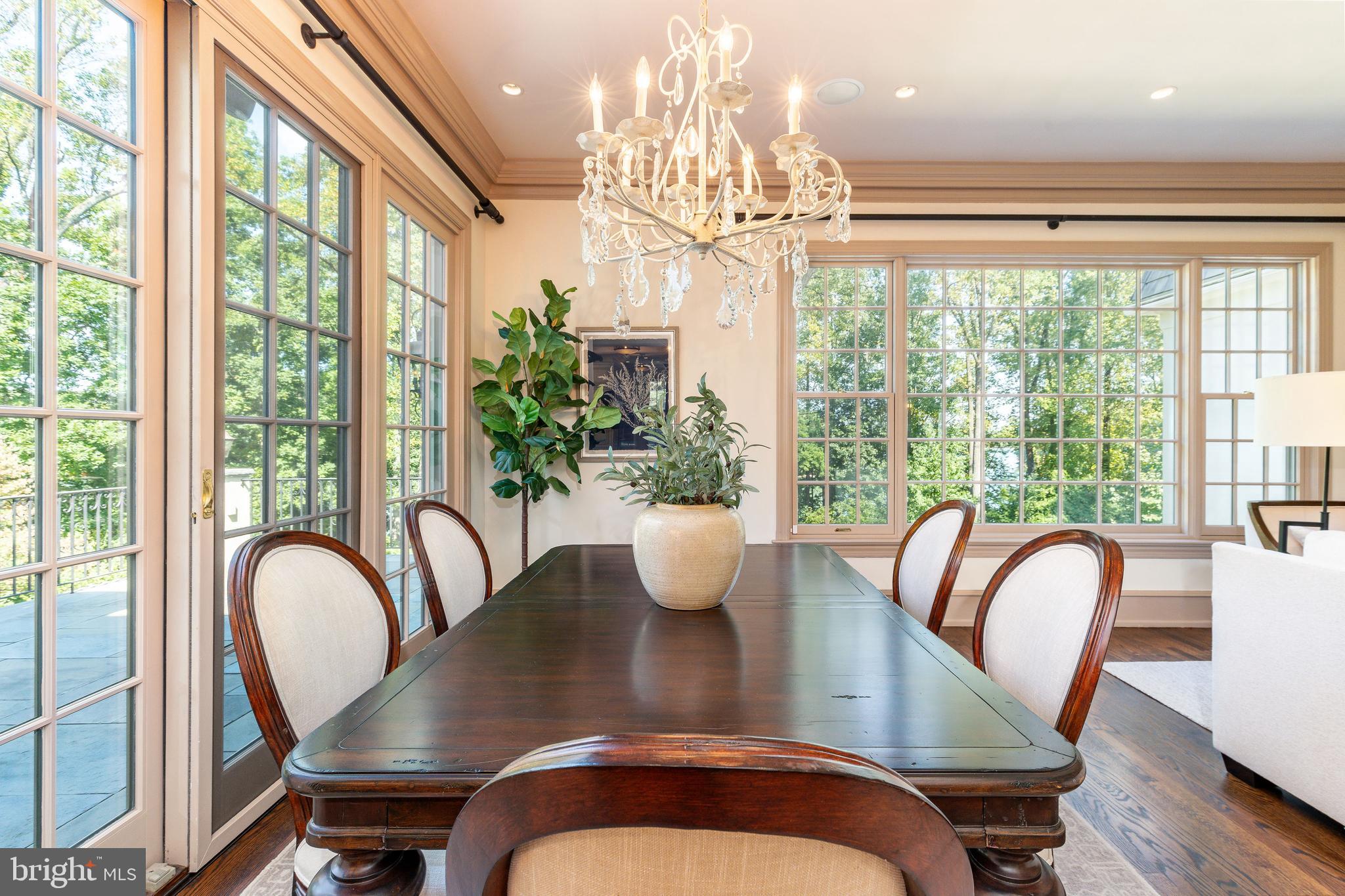 24 LAKEWOOD DRIVE