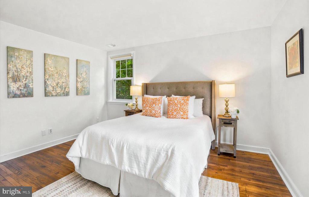 500 E LANCASTER AVENUE Unit: 105C