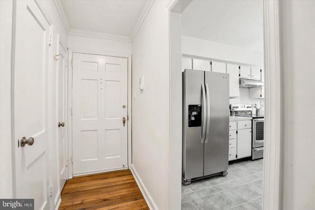 500 E LANCASTER AVENUE Unit: 105C