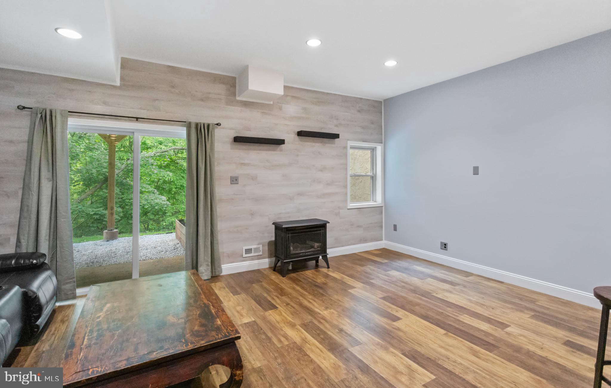 201 GEORGETOWNE COURT