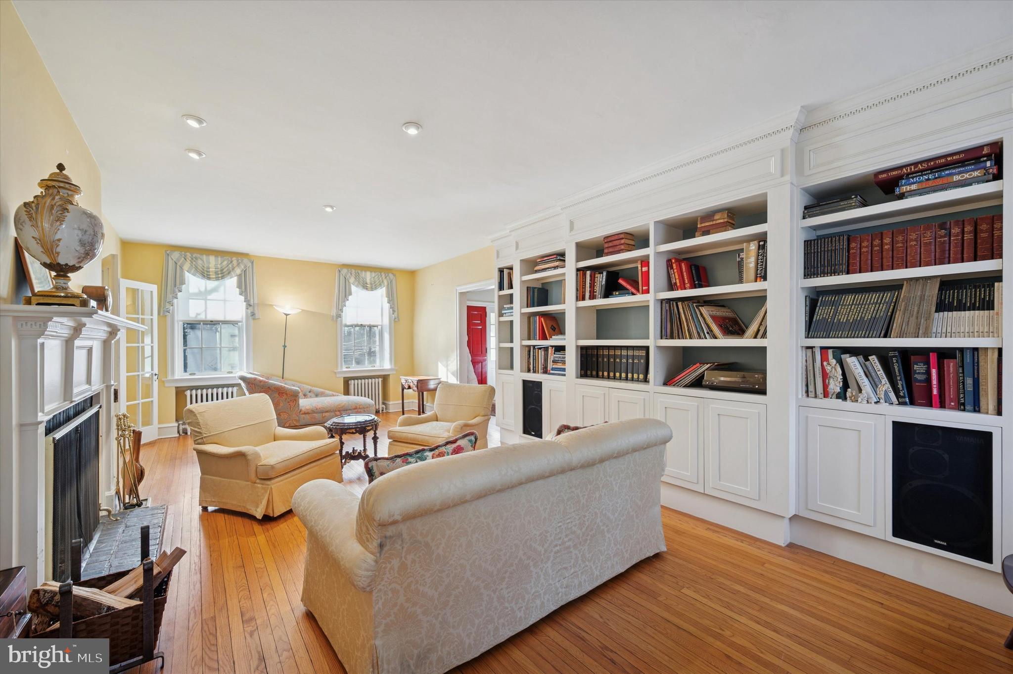 353 WOODLEY ROAD