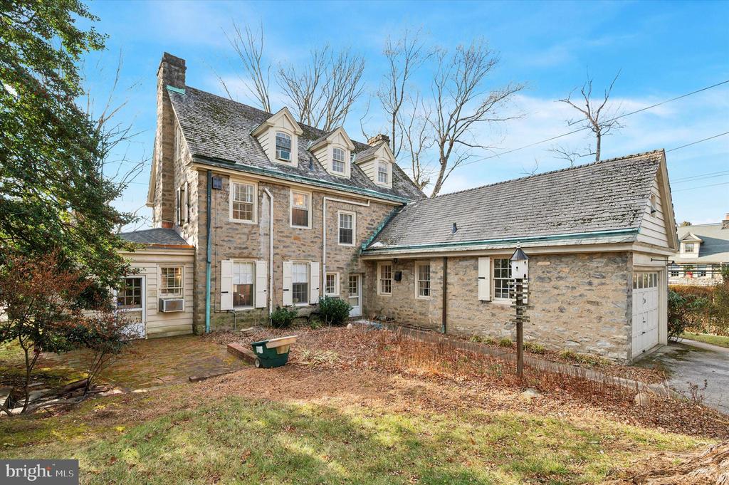 353 WOODLEY ROAD