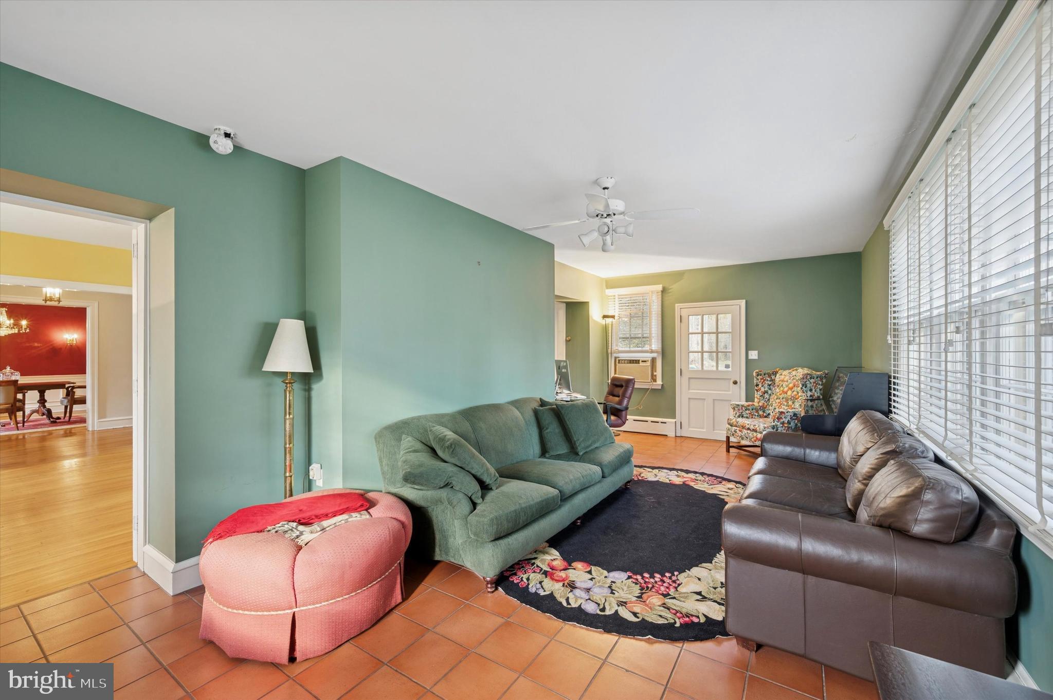 353 WOODLEY ROAD