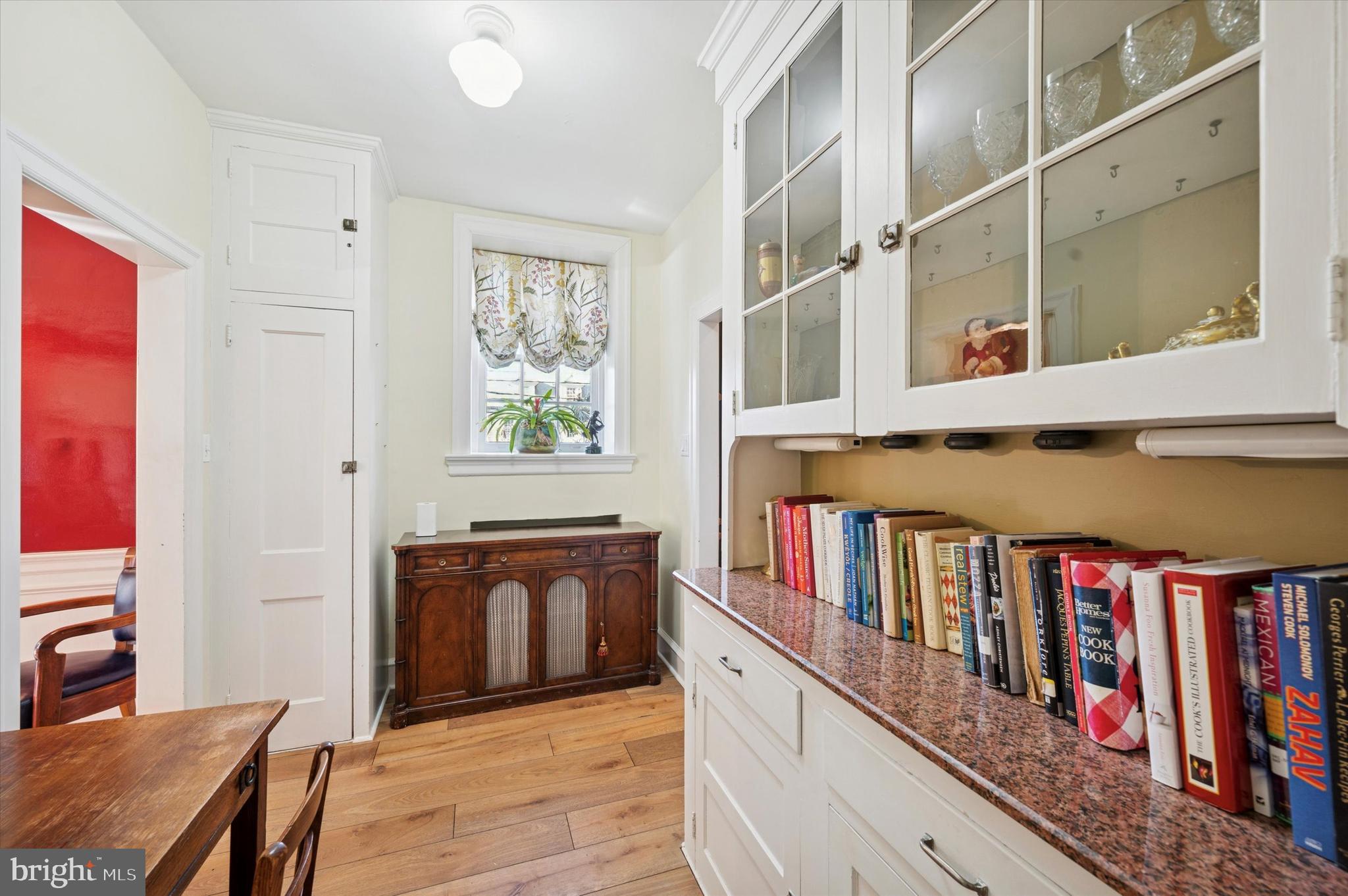 353 WOODLEY ROAD