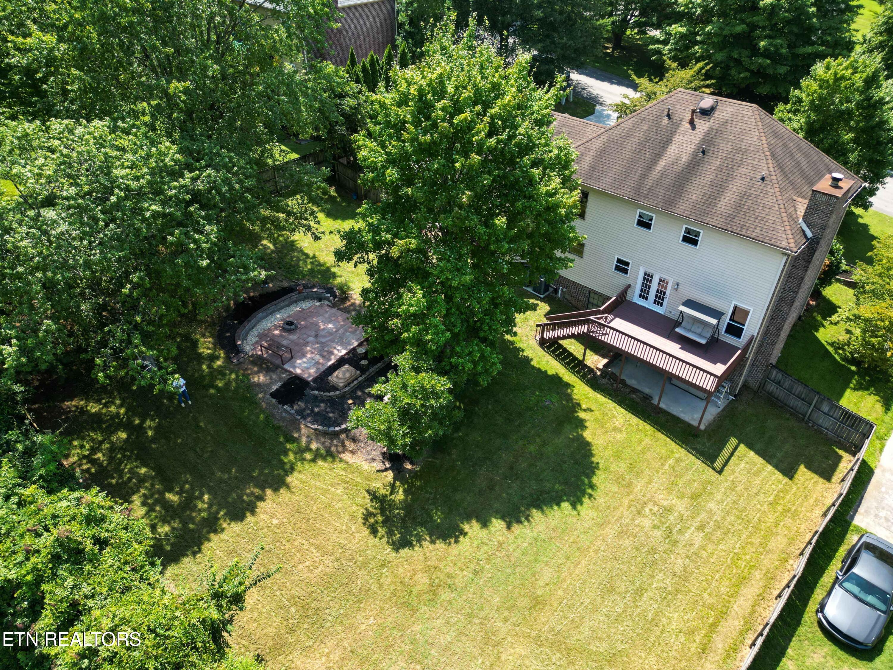 220 Long Bow Rd