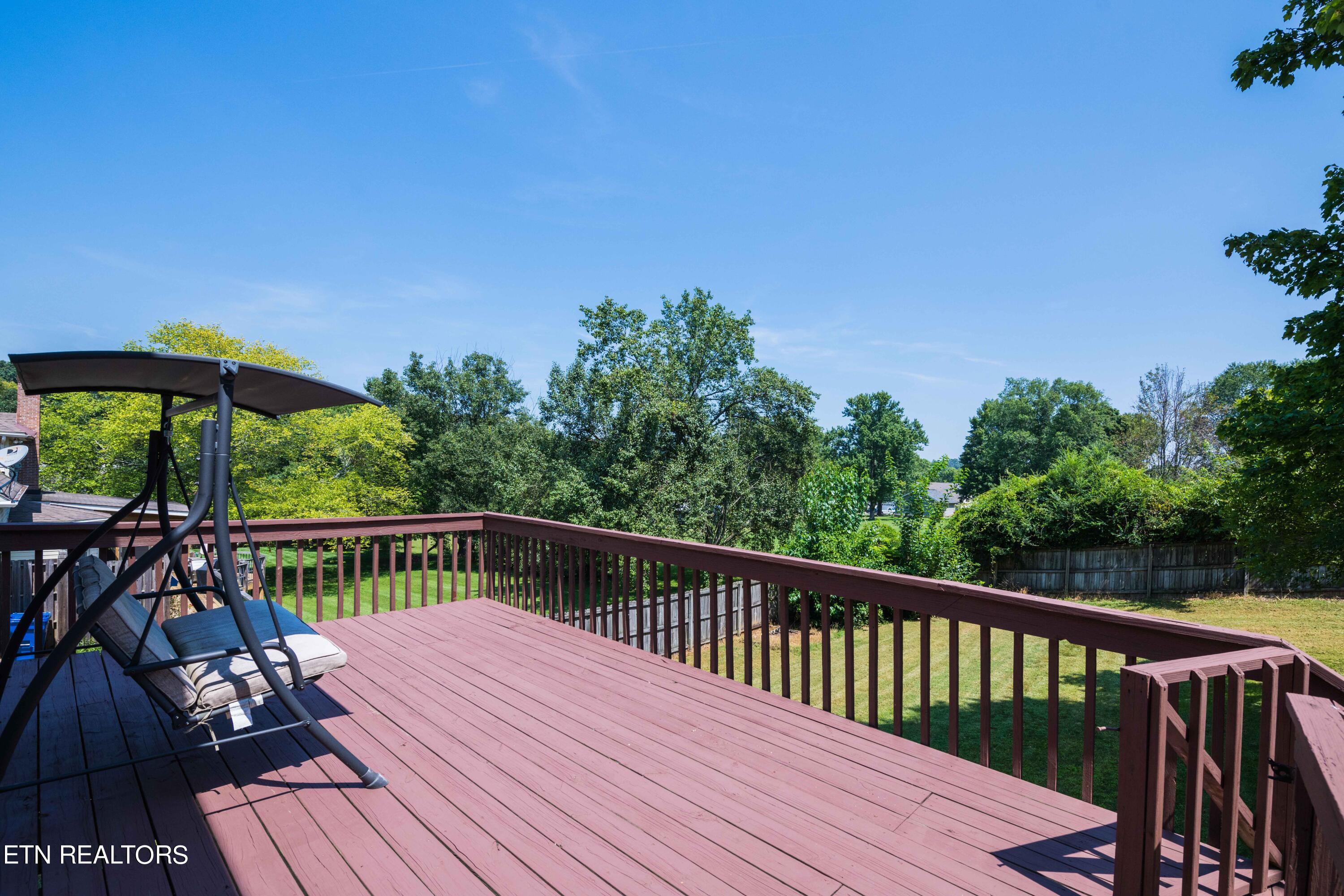220 Long Bow Rd