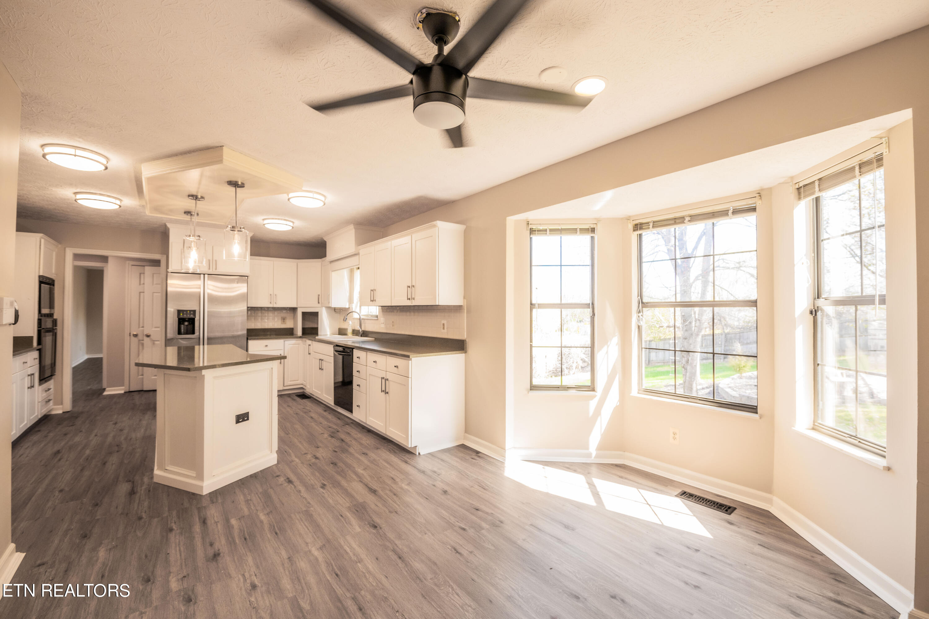 220 Long Bow Rd