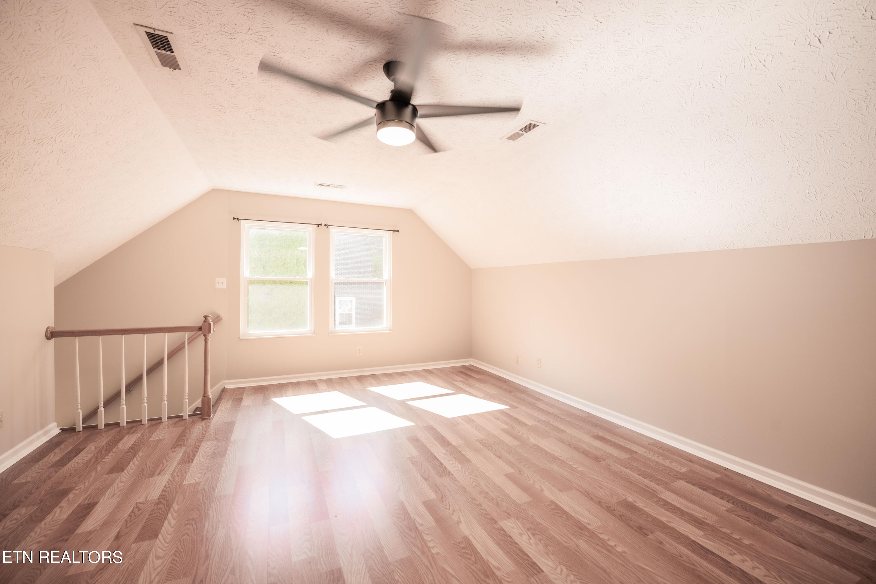 220 Long Bow Rd