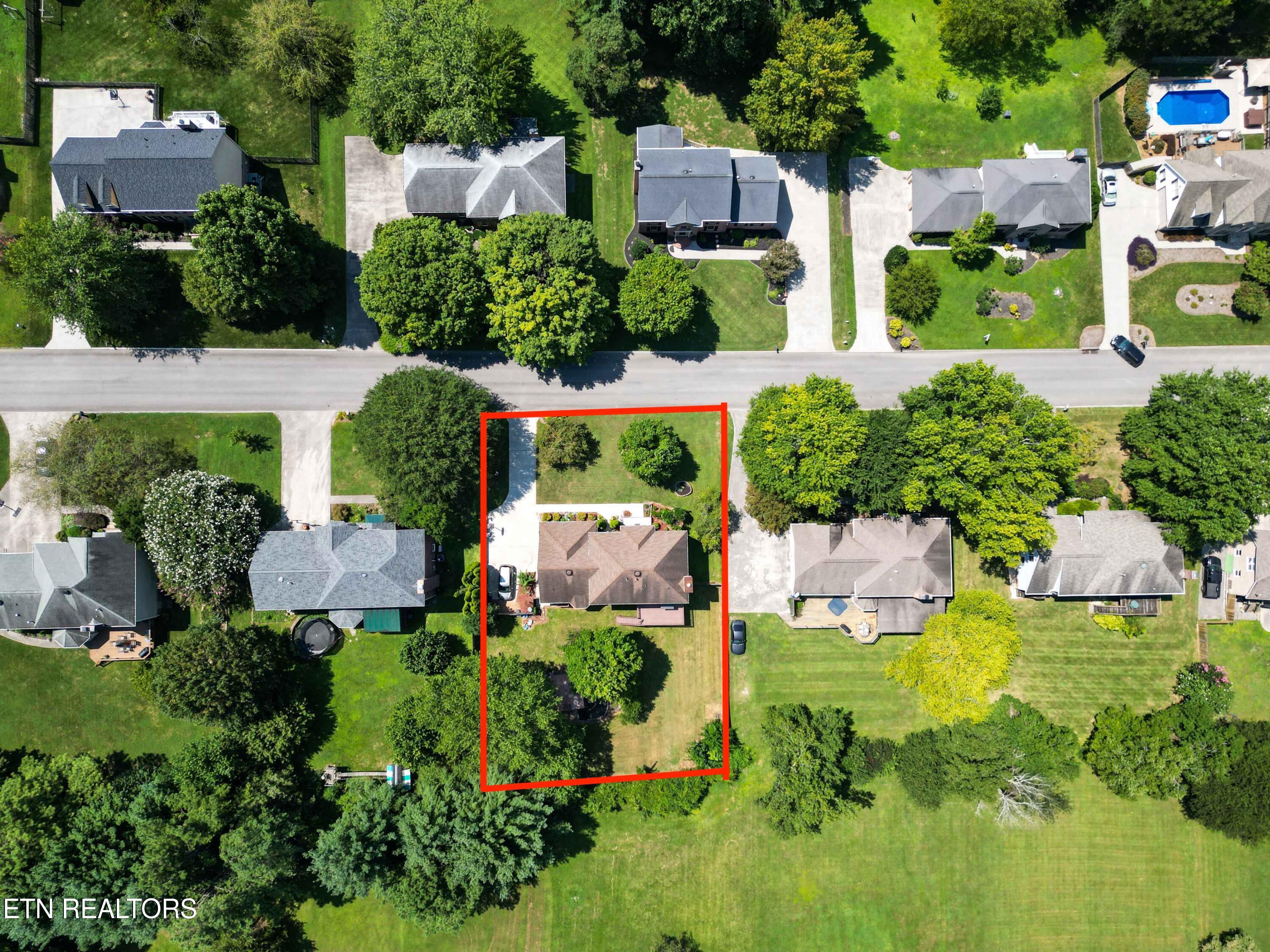 220 Long Bow Rd