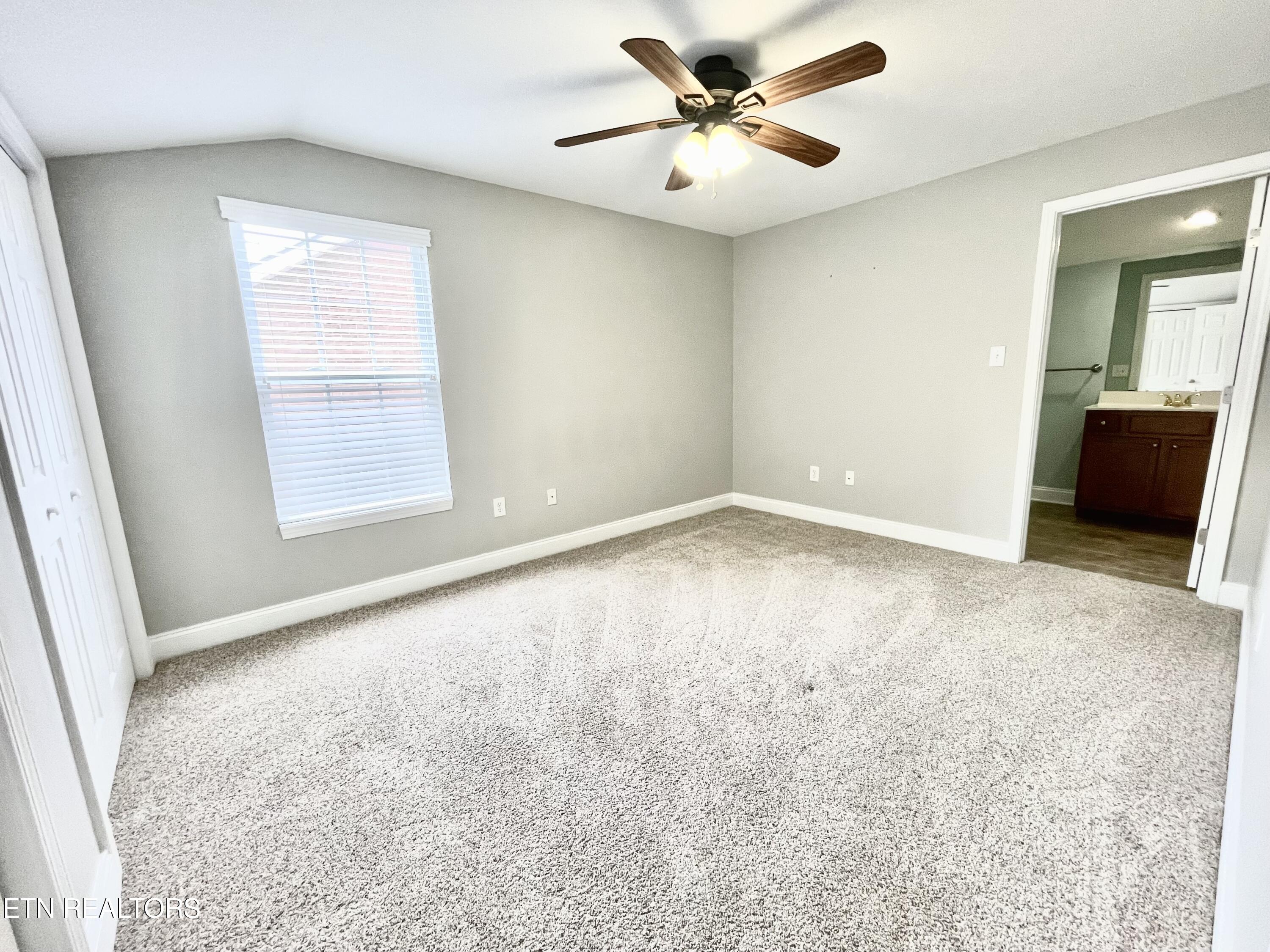 5551 Beverly Square Way