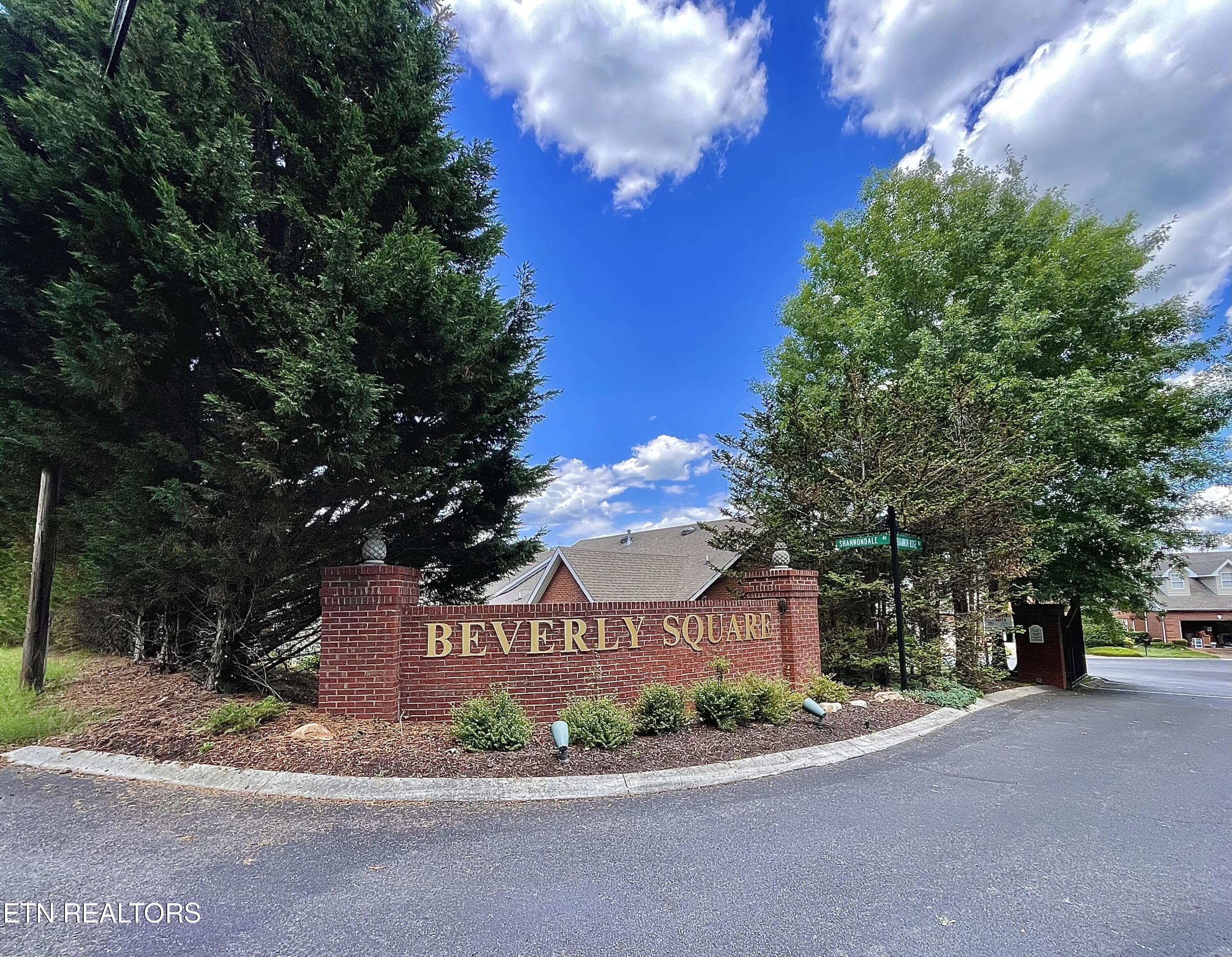 5551 Beverly Square Way