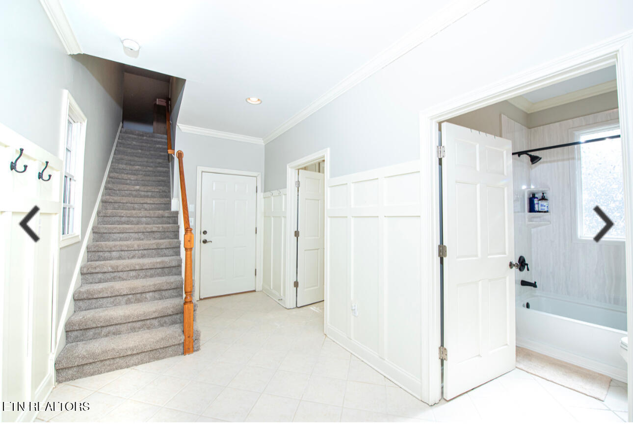 5314 Three Bars Lane
