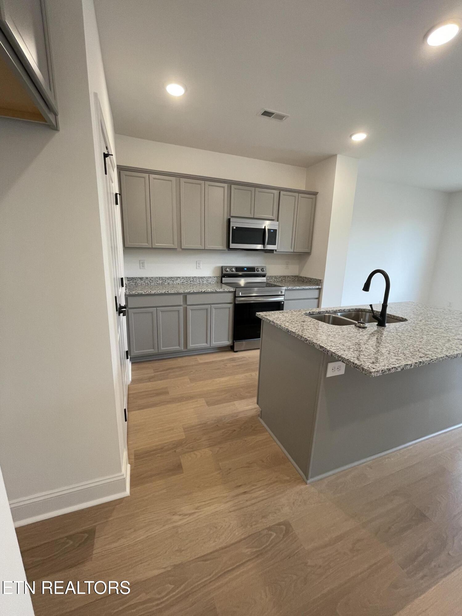 9127 Rolling Stone Way