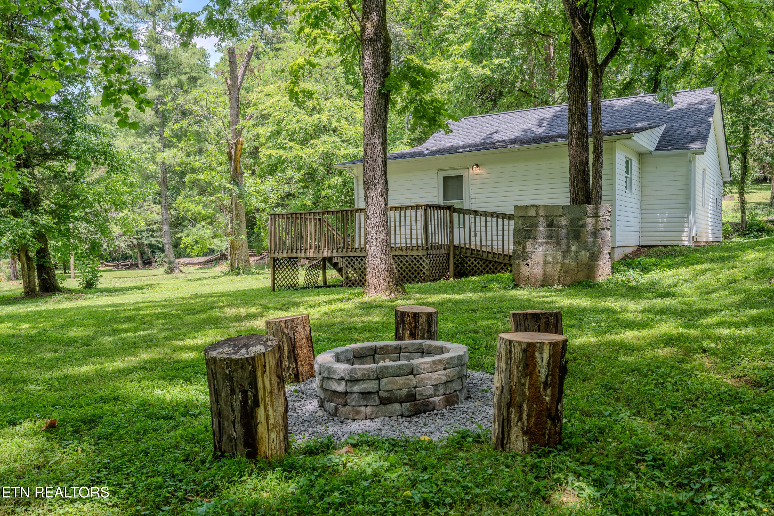 6135 Neubert Springs Rd
