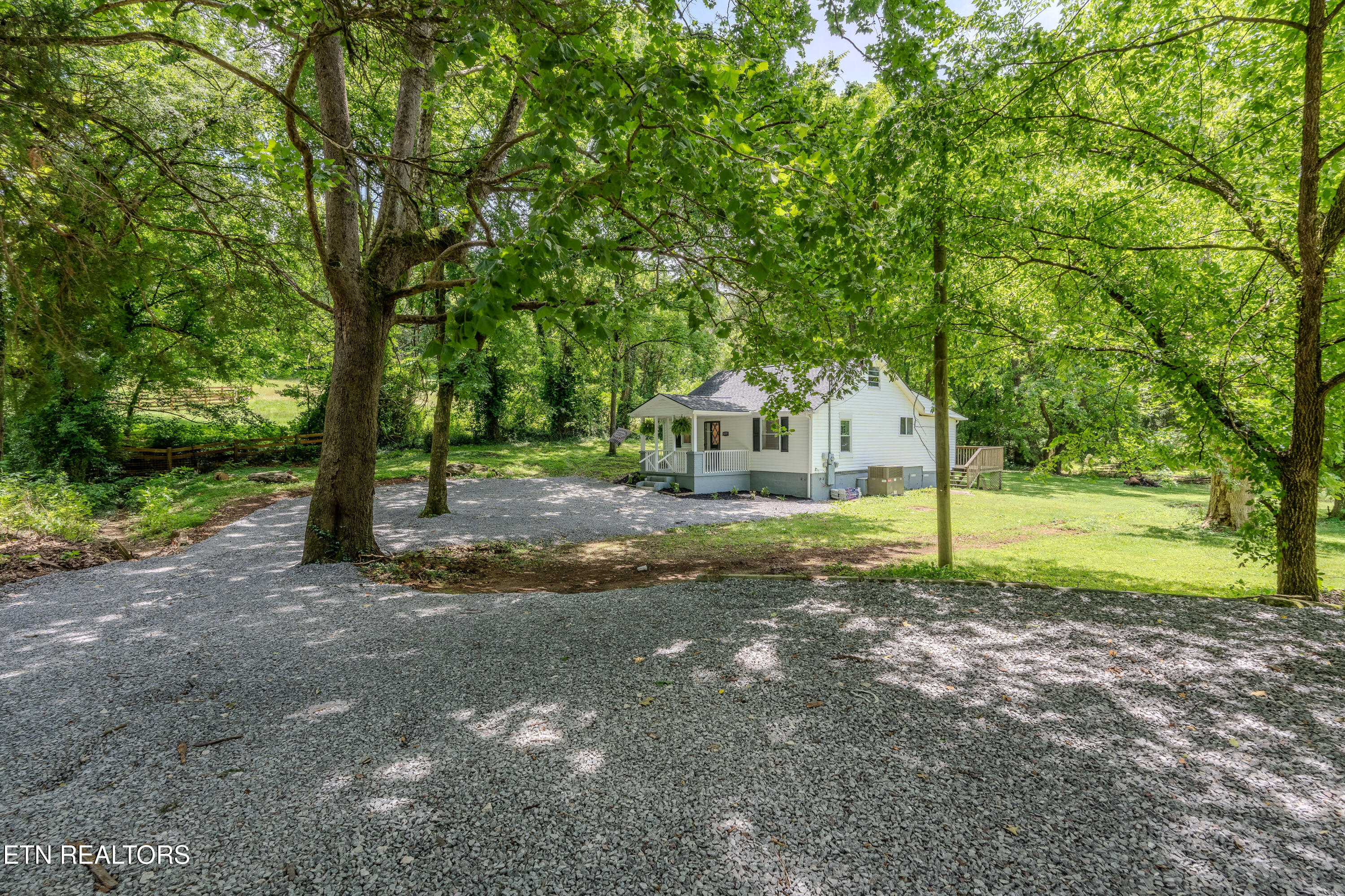 6135 Neubert Springs Rd