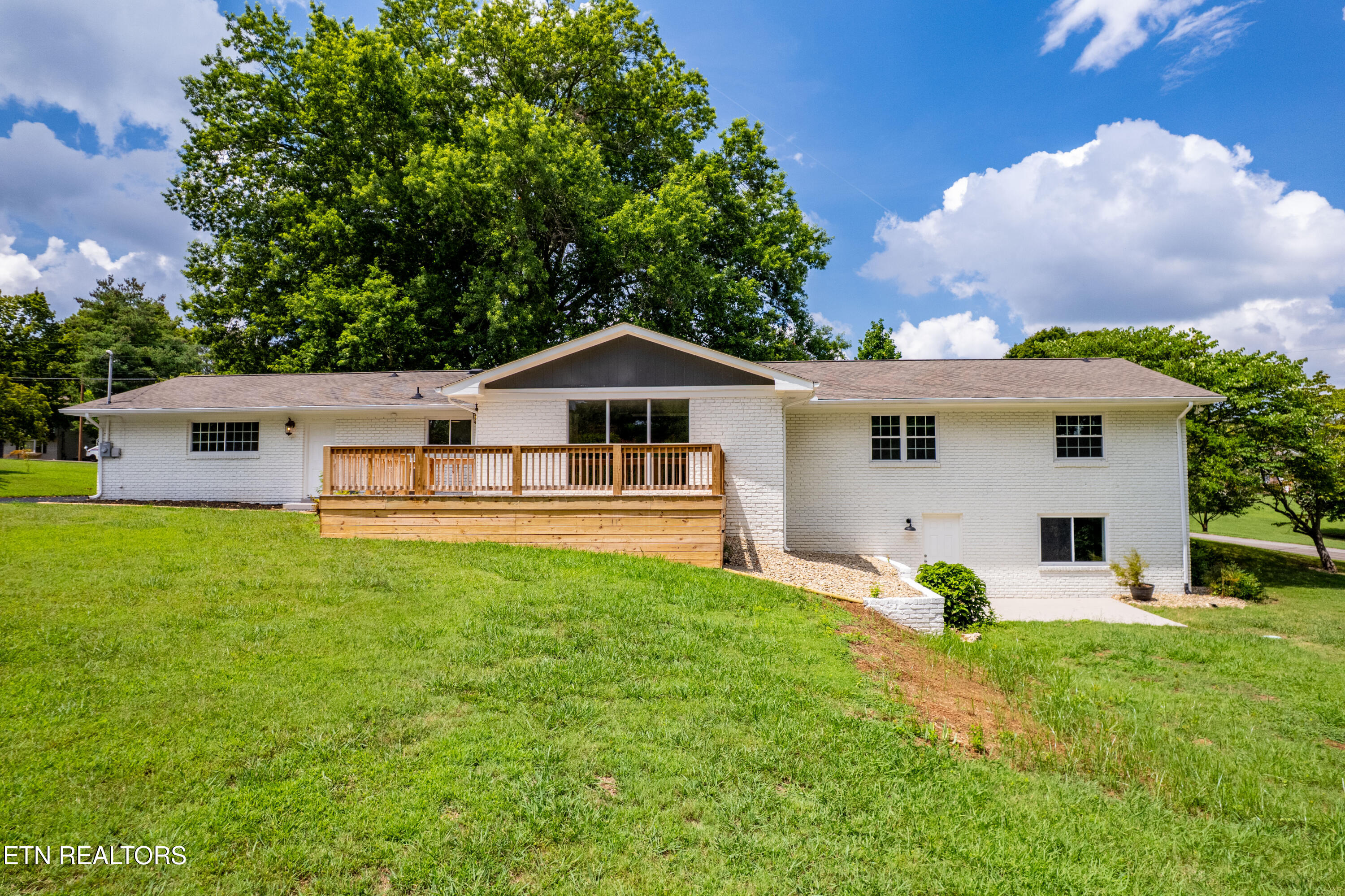 2000 Eastwood Drive