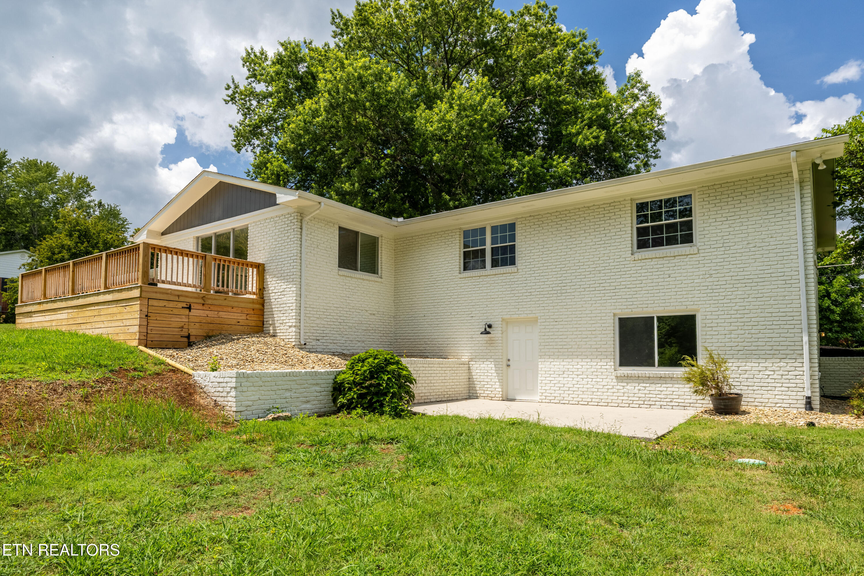 2000 Eastwood Drive