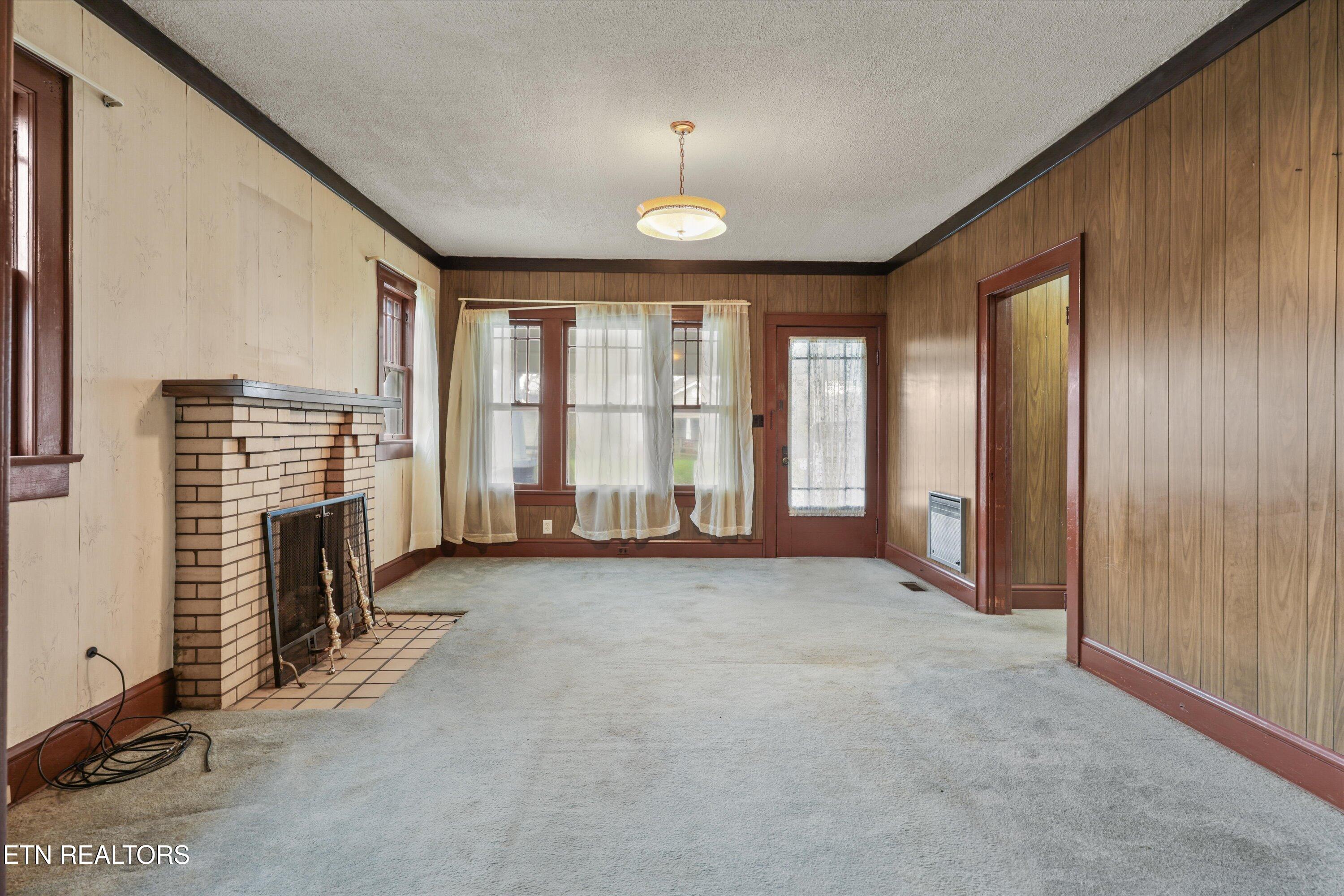4133 Holston Drive