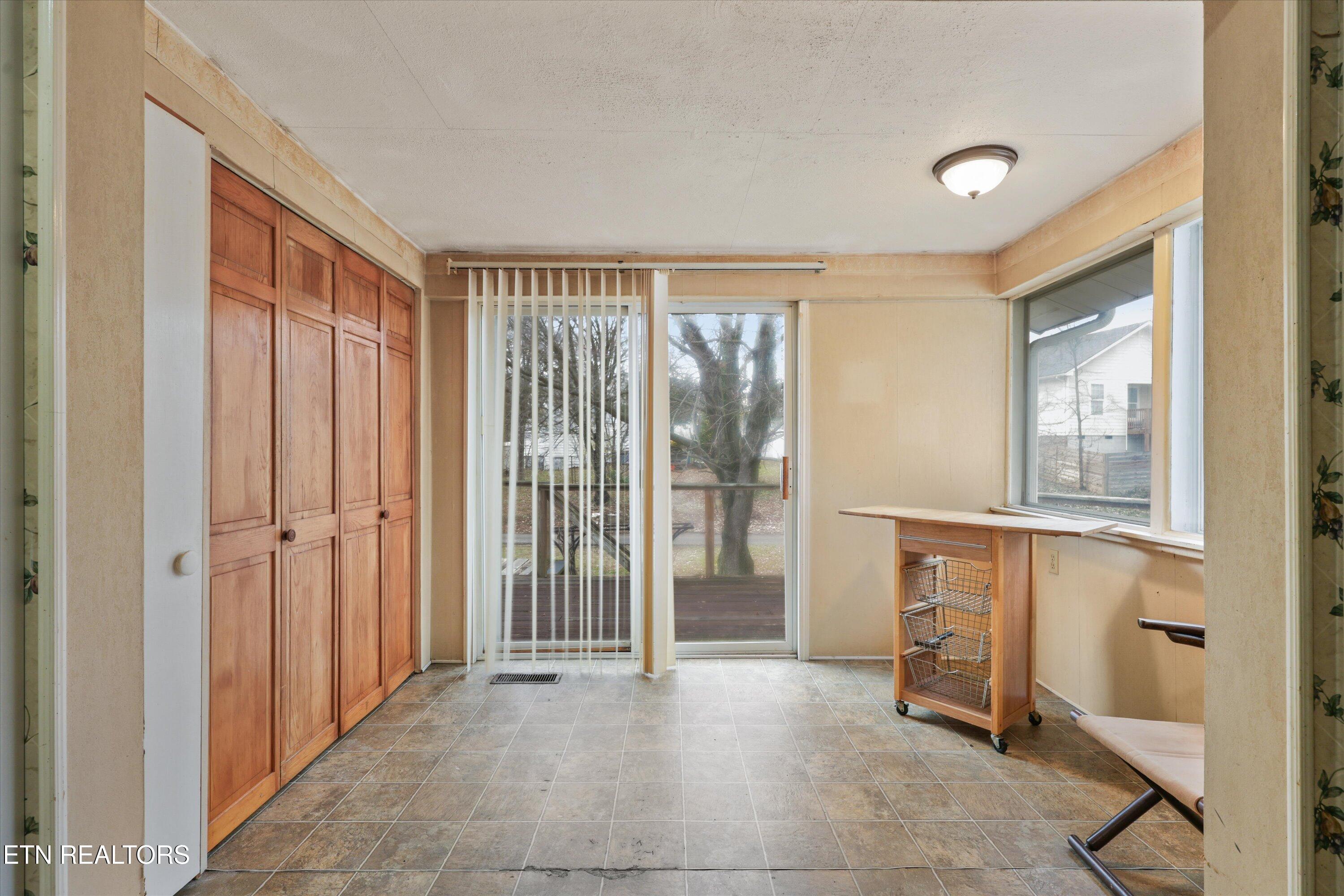 4133 Holston Drive