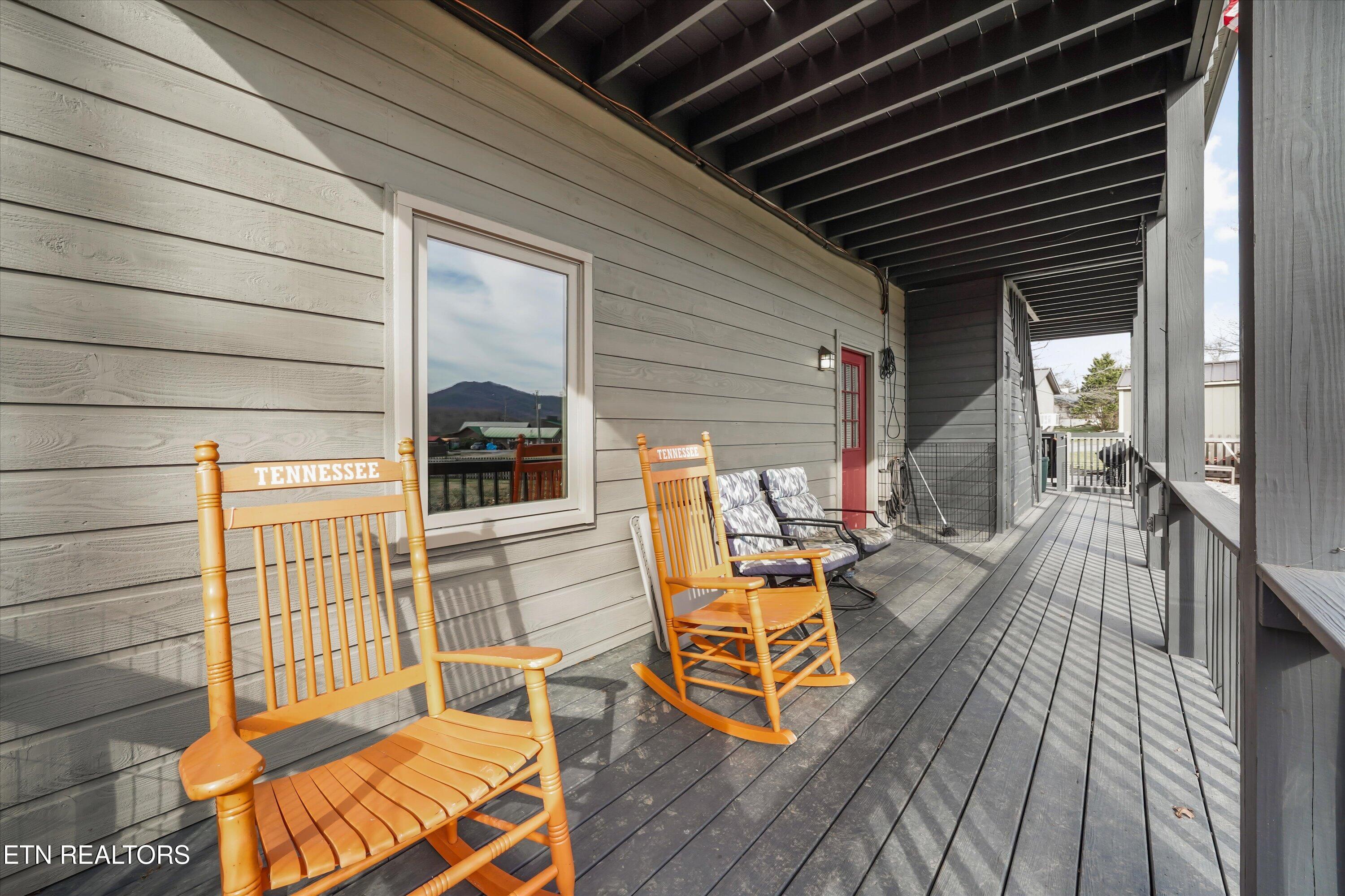 3225 Laurelwood Ave