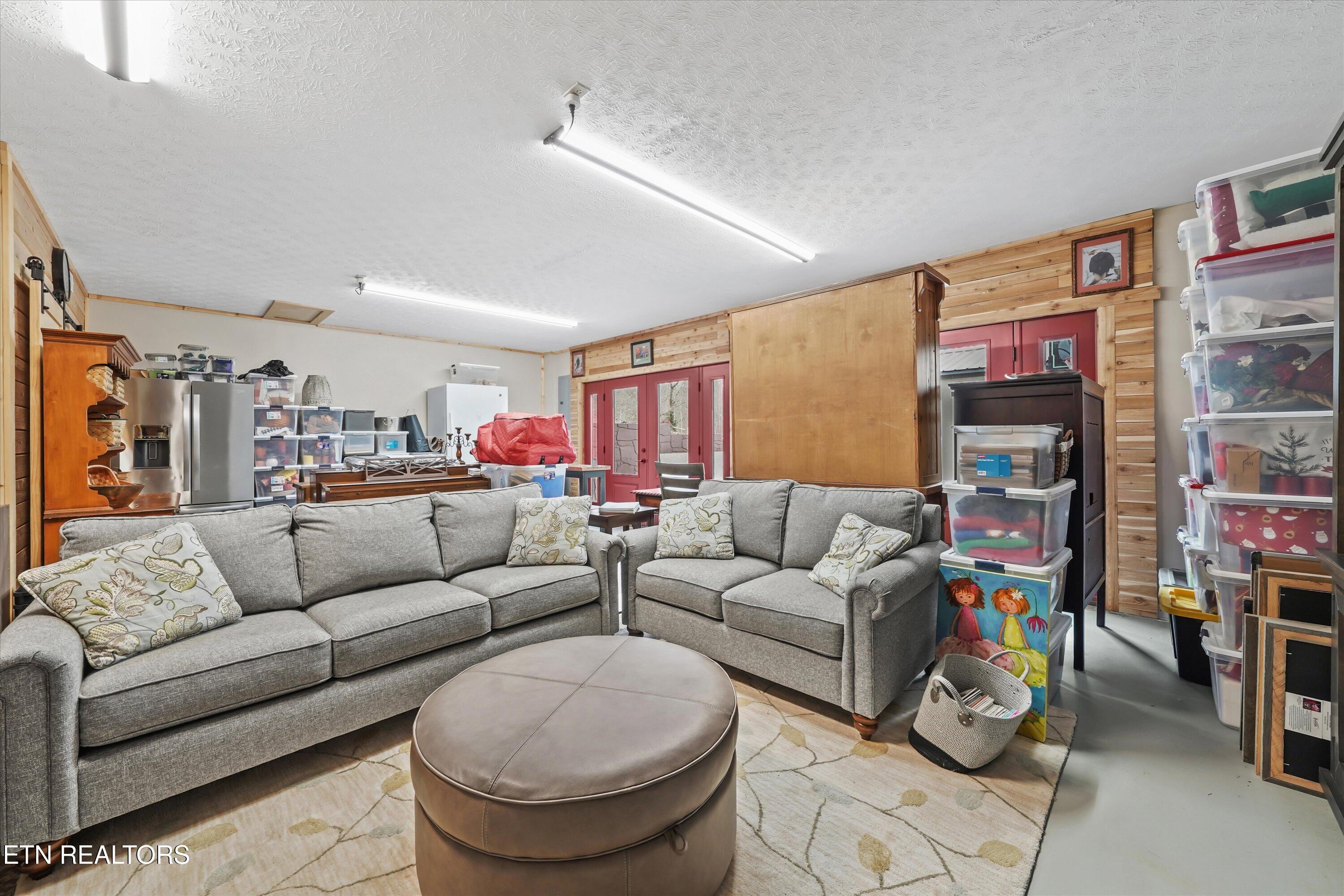 3225 Laurelwood Ave