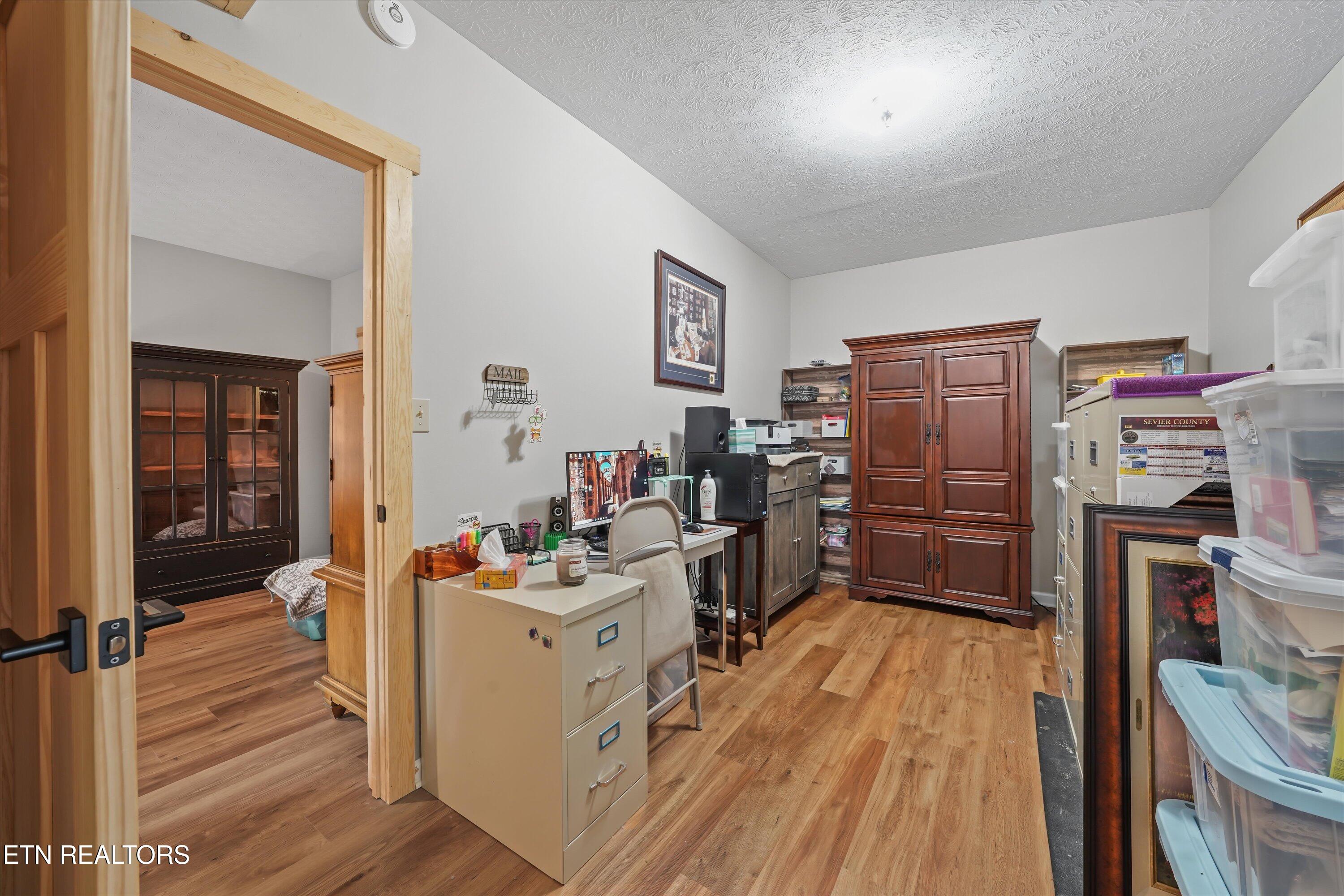 3225 Laurelwood Ave