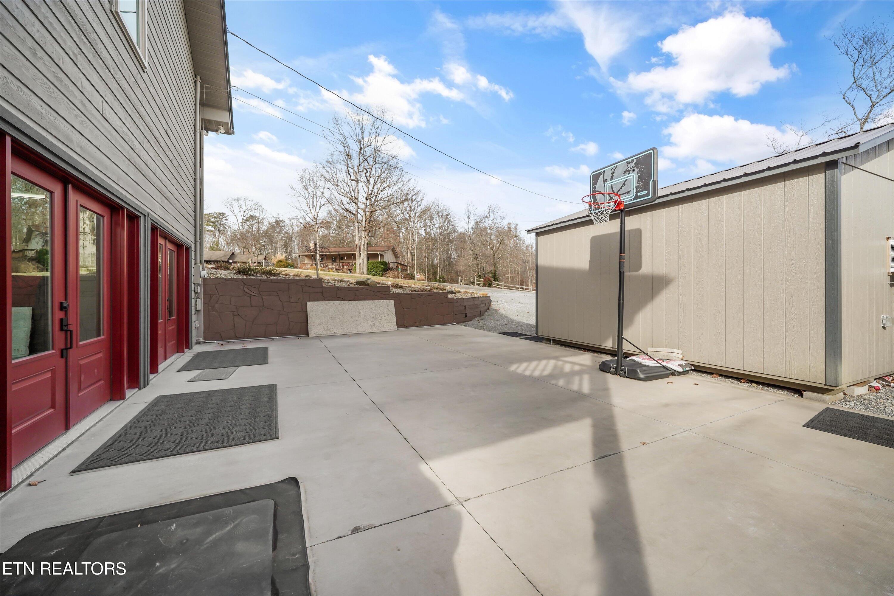 3225 Laurelwood Ave