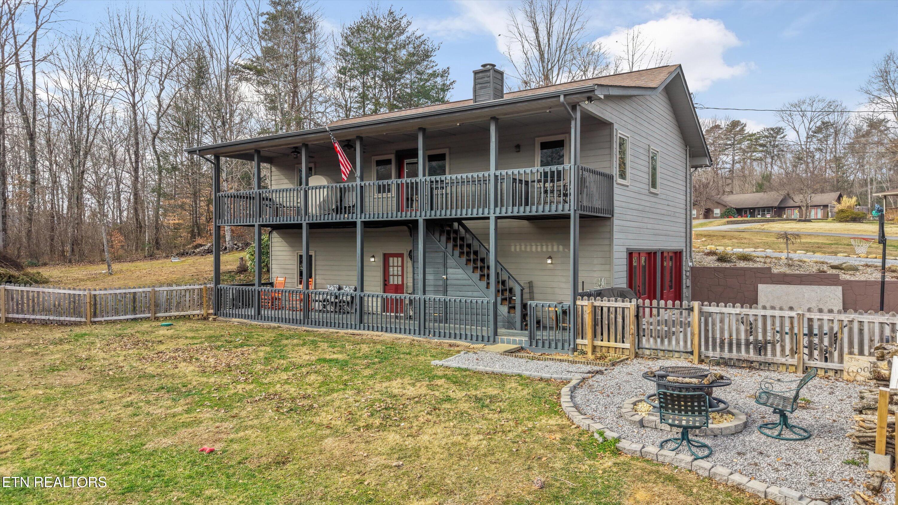 3225 Laurelwood Ave