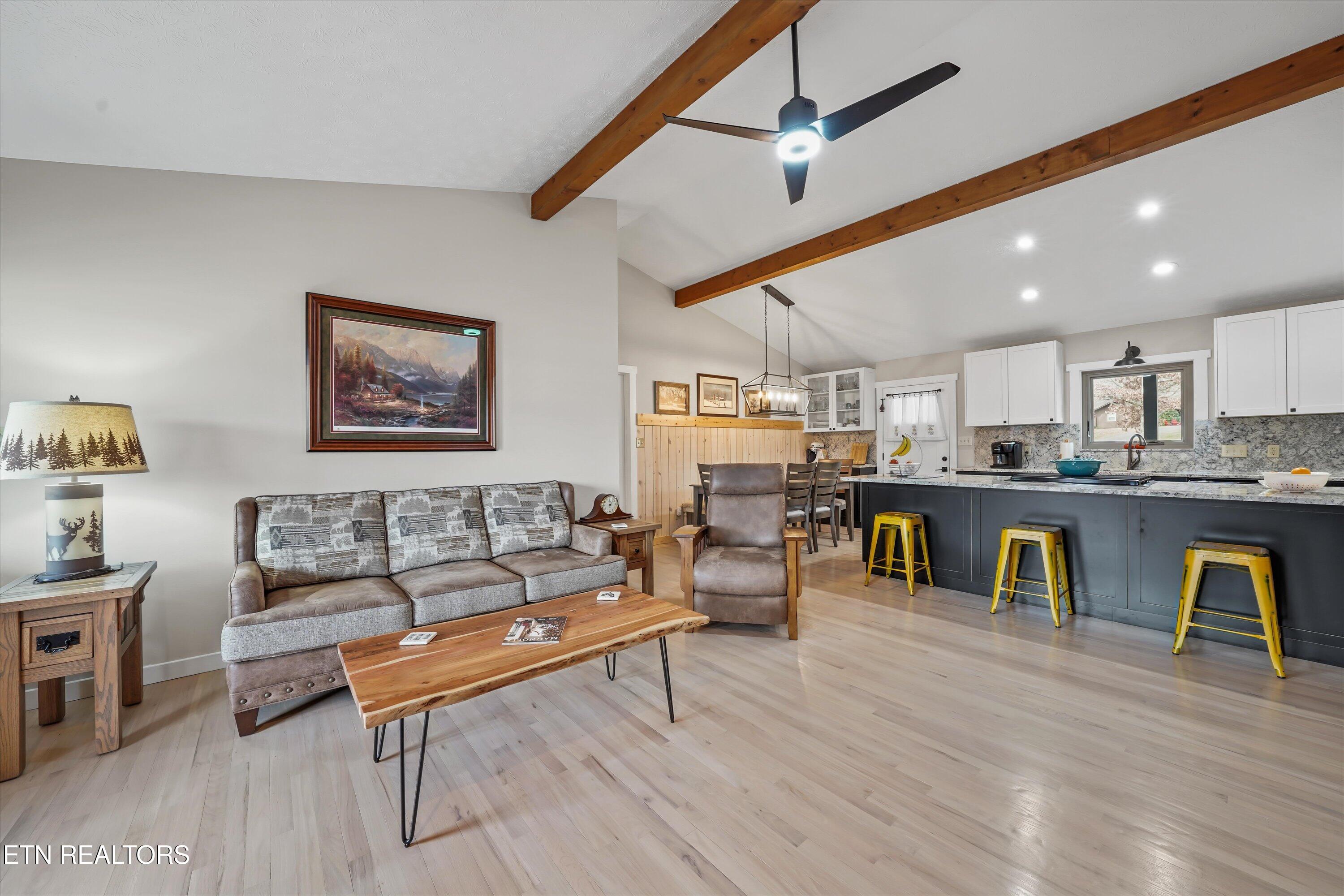 3225 Laurelwood Ave