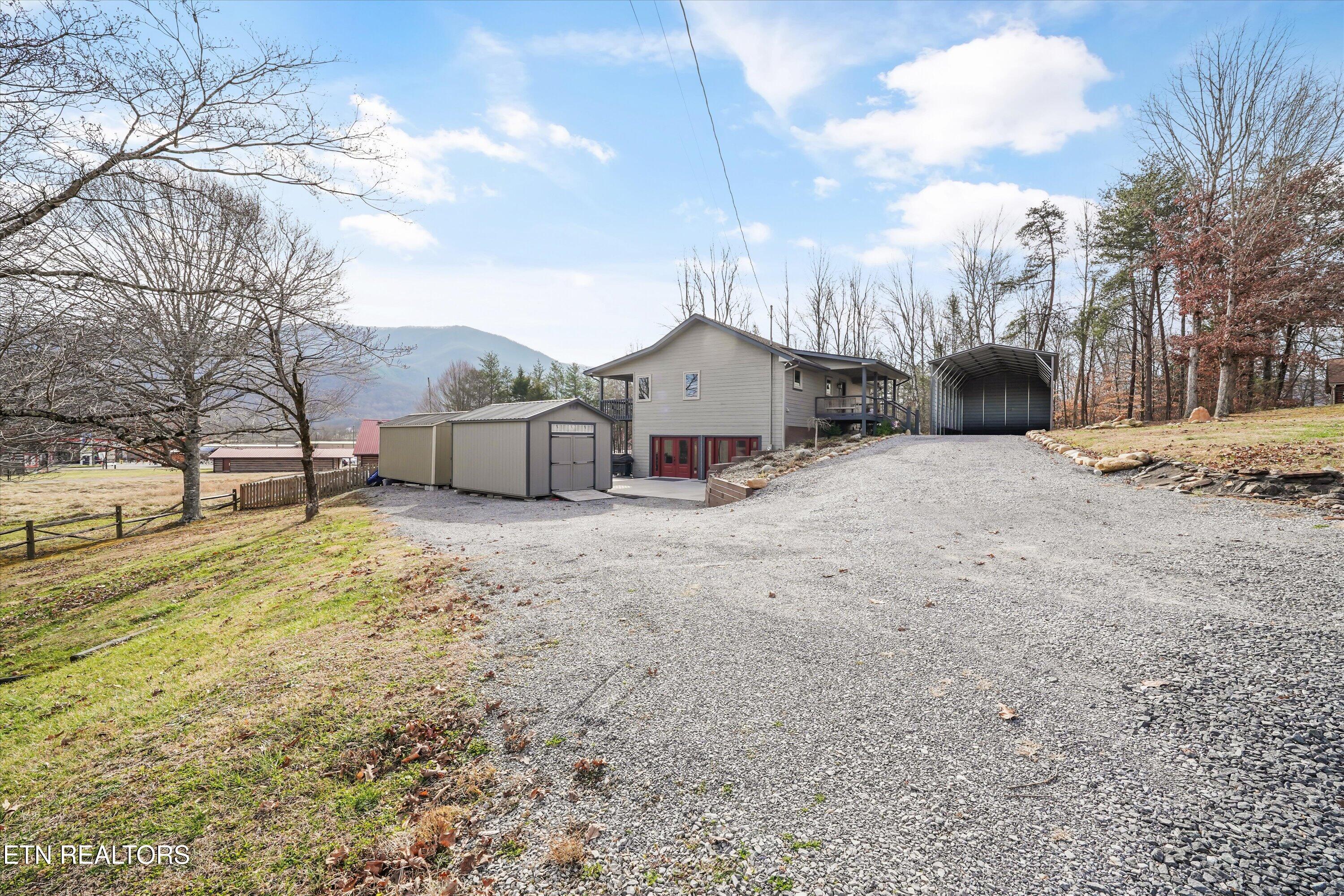 3225 Laurelwood Ave