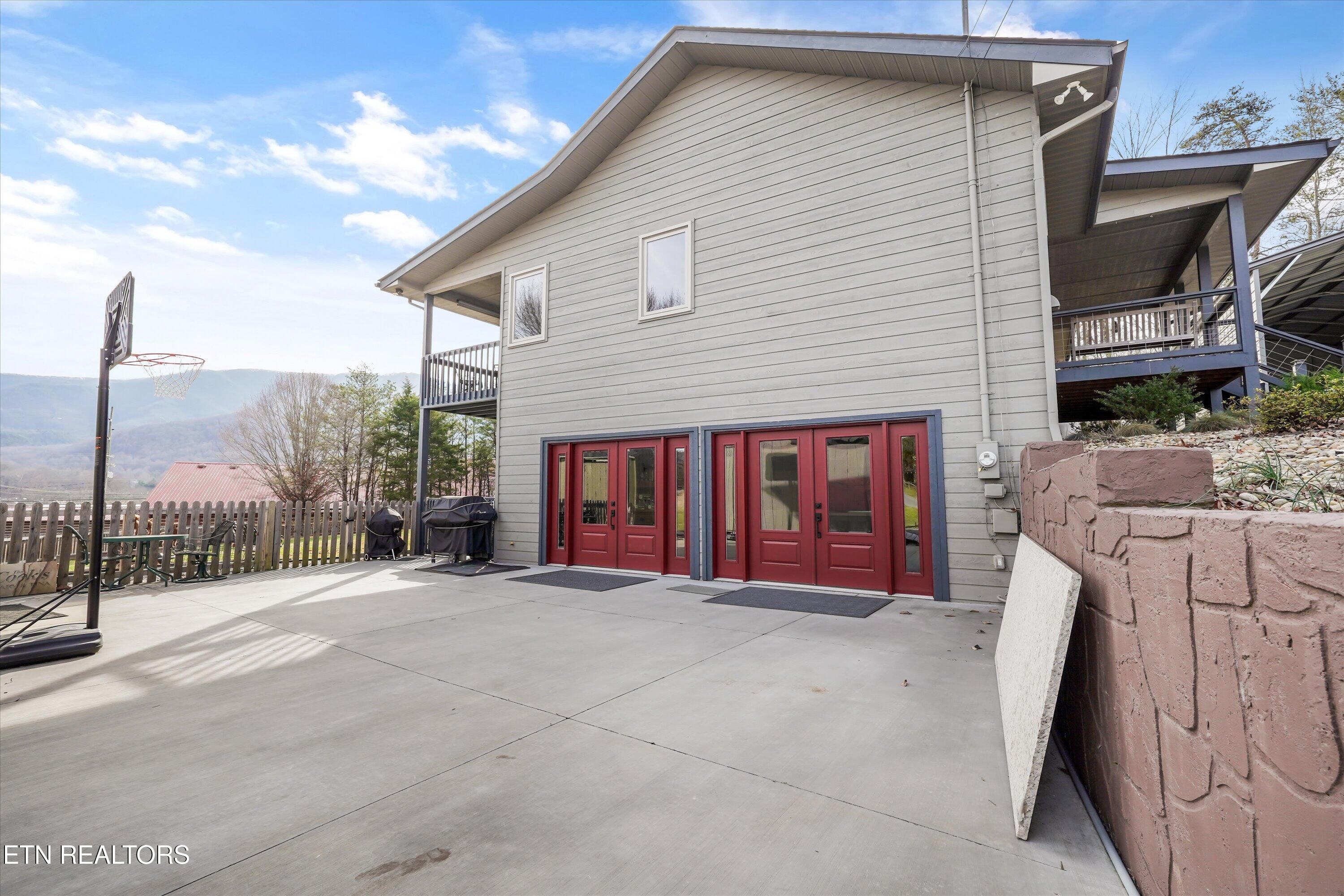 3225 Laurelwood Ave