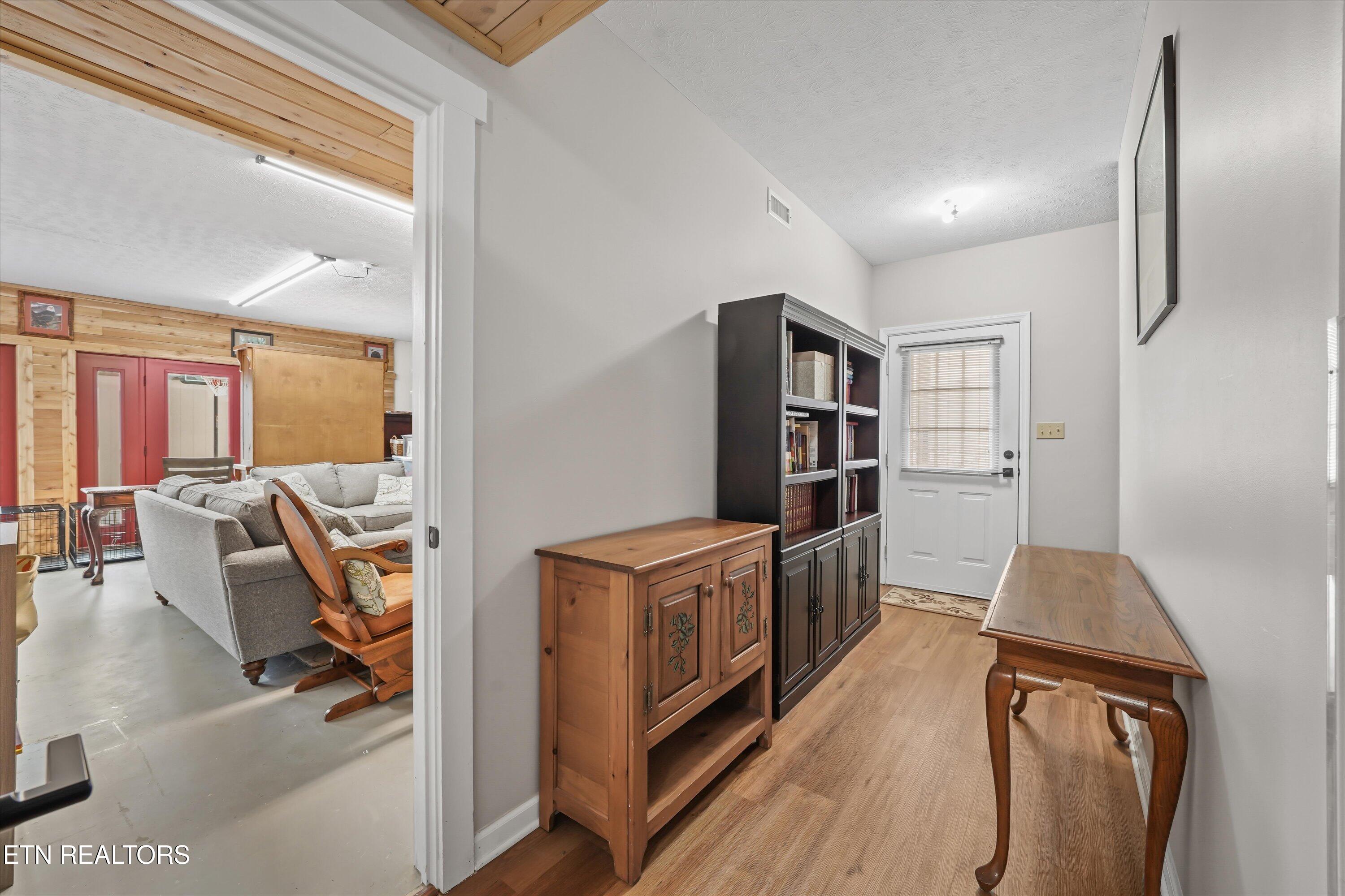 3225 Laurelwood Ave