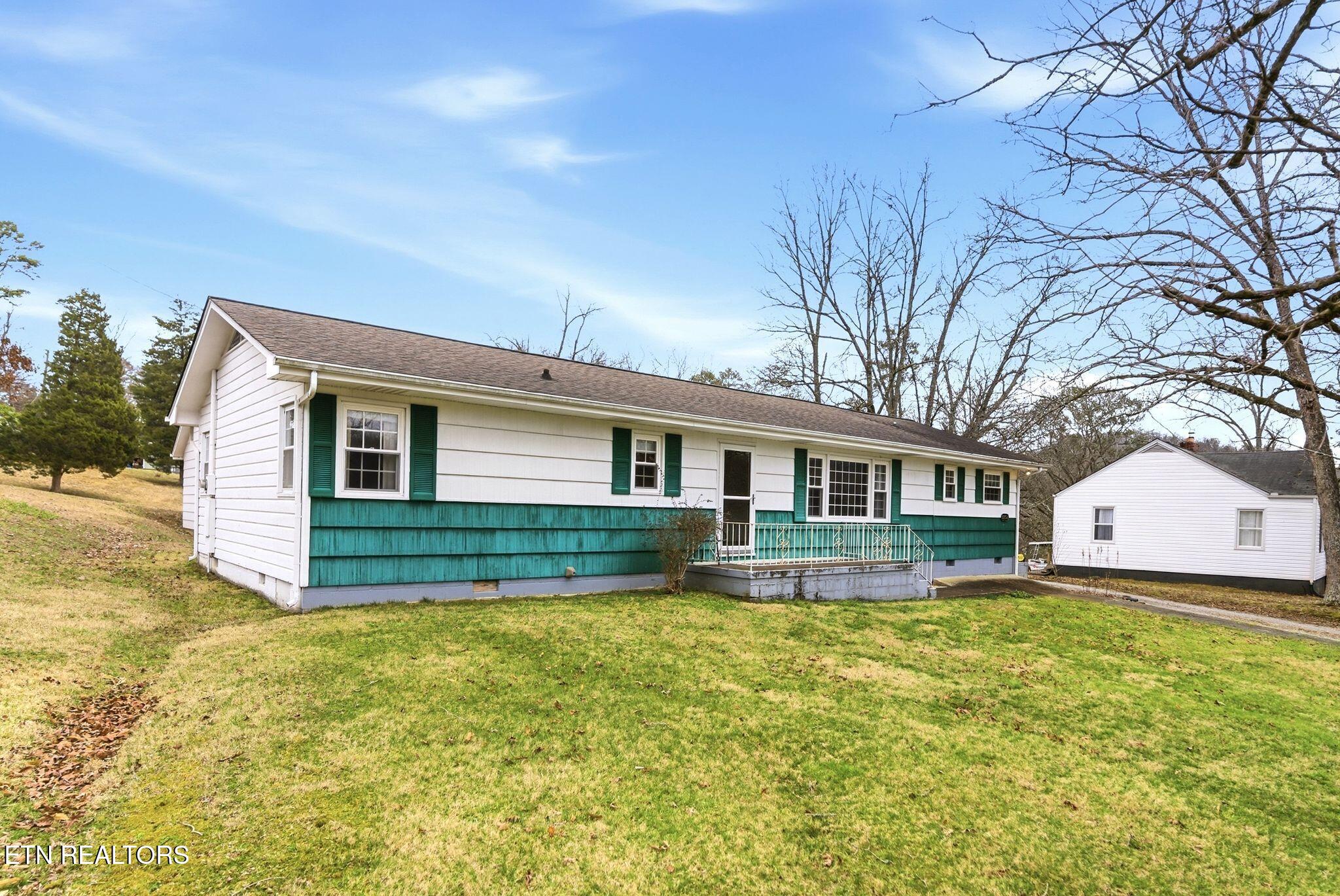 8304 Sevierville Pike