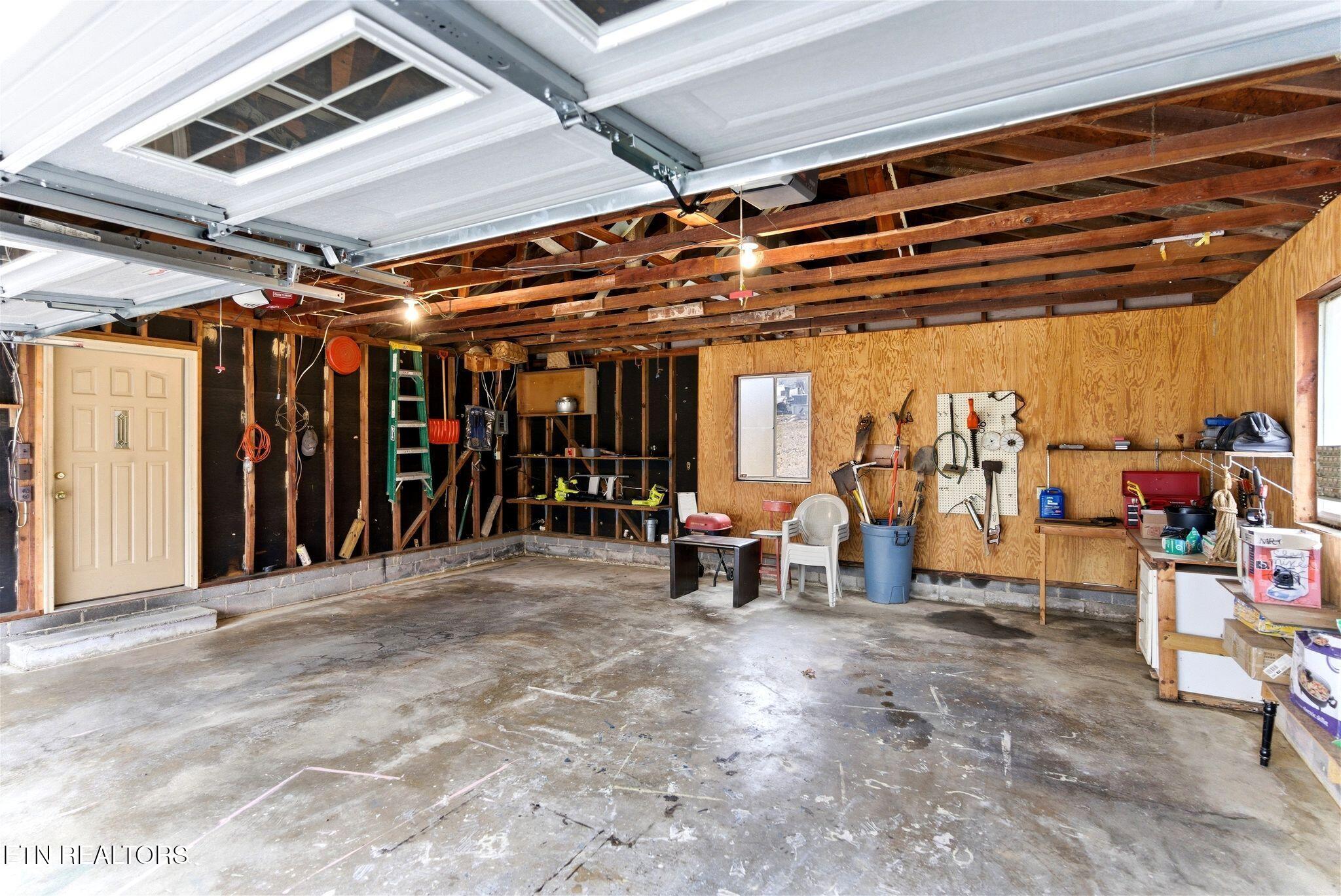 8304 Sevierville Pike