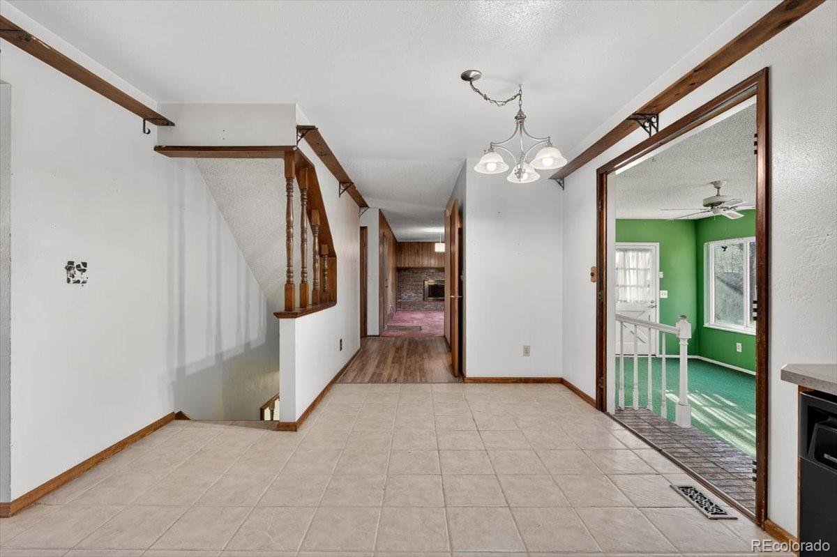 1459 S Ventura Street