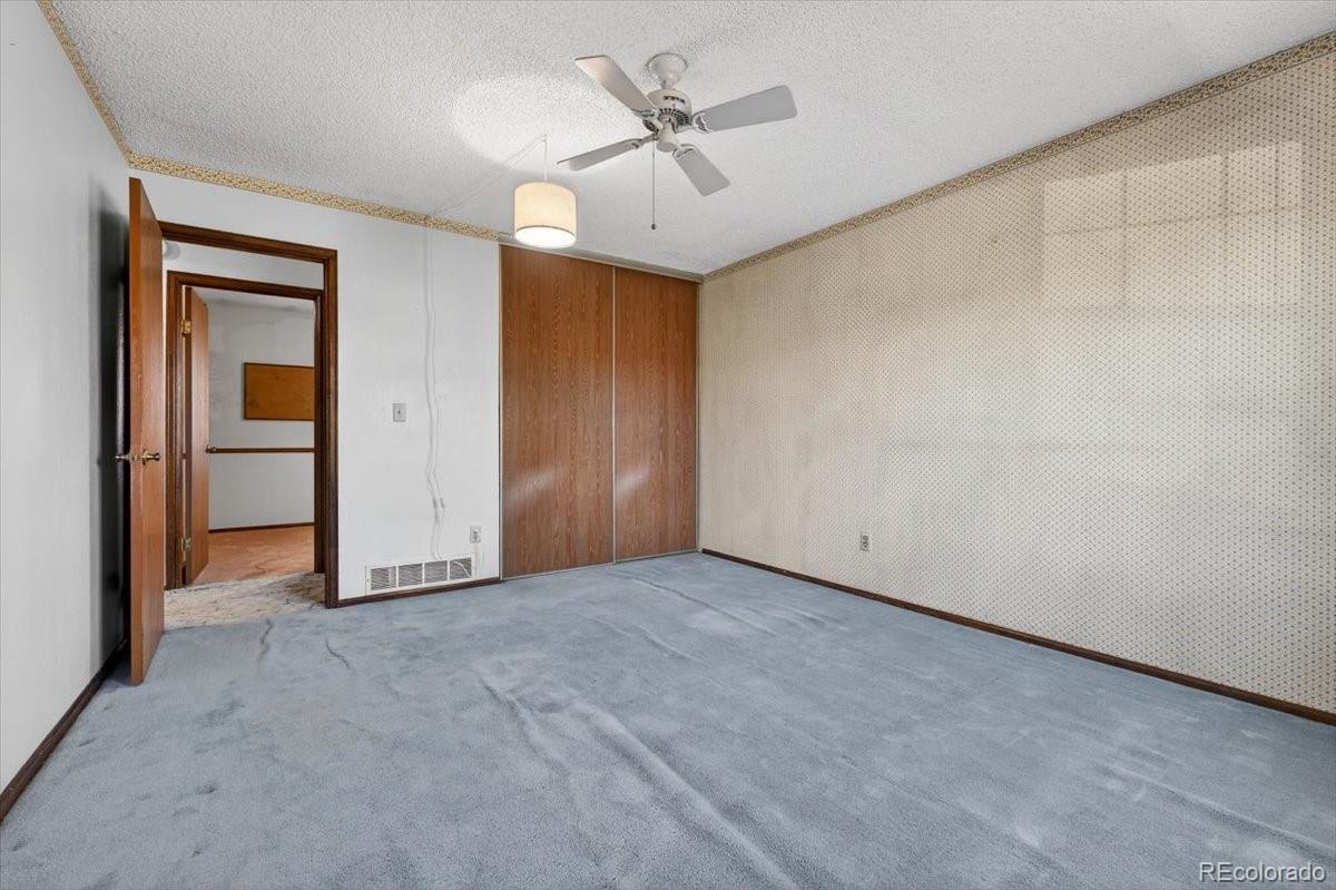 1459 S Ventura Street